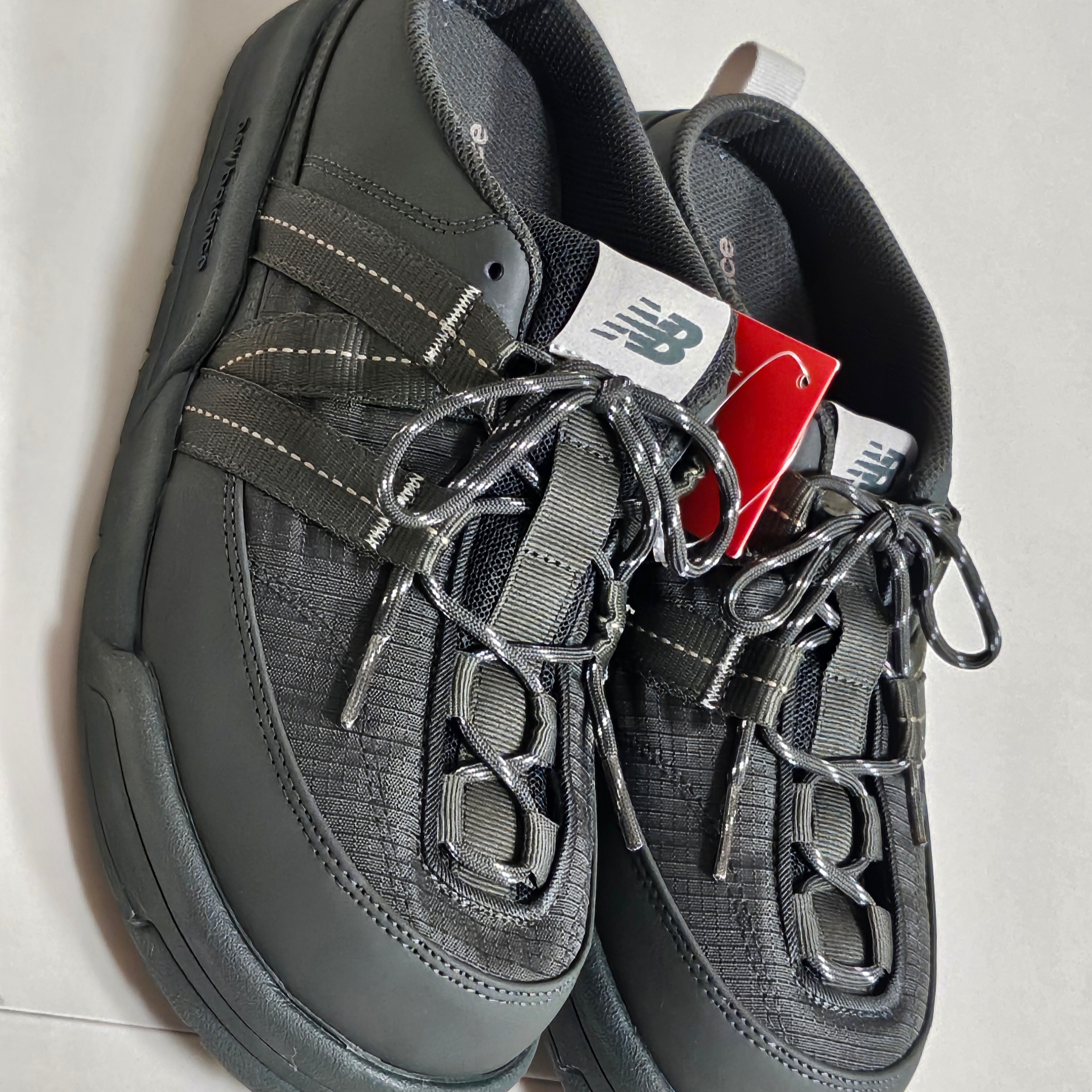 New Balance CRV Mule Black 착용 스타일 - 2