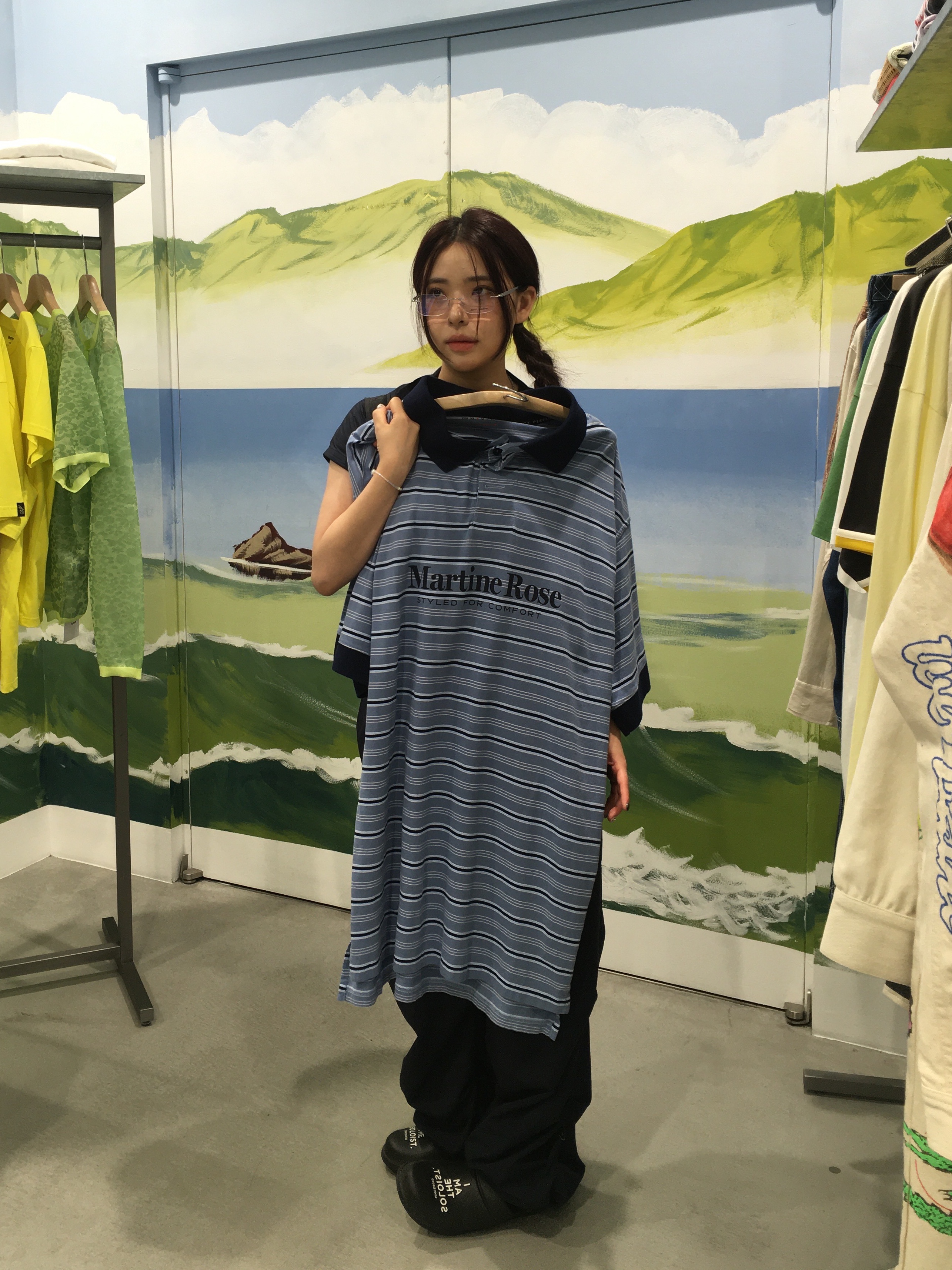 Martine Rose Stretched Polo Blue Stripe, Oofos x Takahiromiyashita The Soloist The Soloist's Way Of Life Clog Black White 착용 스타일