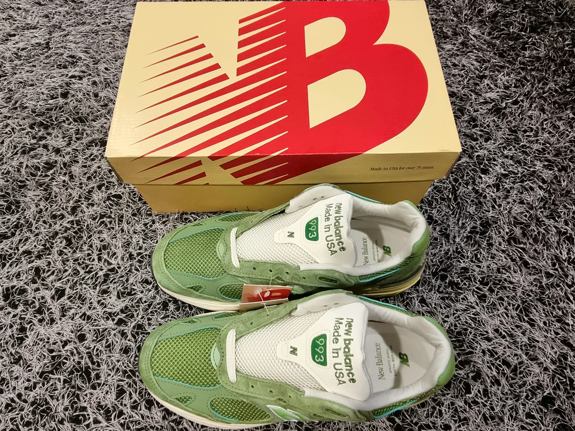 New Balance 993 Made in USA Chive Sea Salt 착용 스타일 - 8