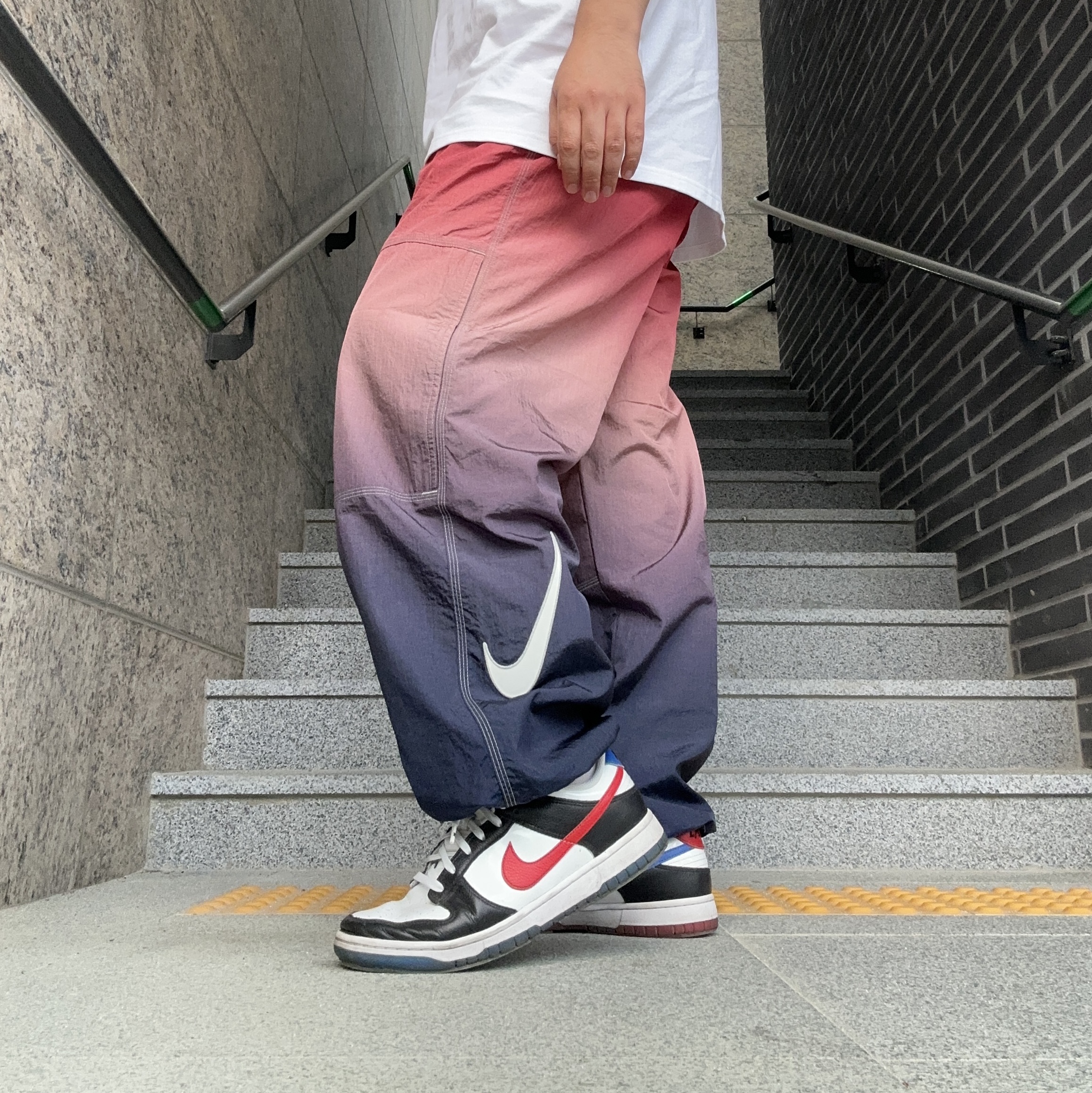 Supreme x Nike Ripstop Track Pants Multicolor - 24SS, Nike Dunk Low SE Seoul 착용 스타일