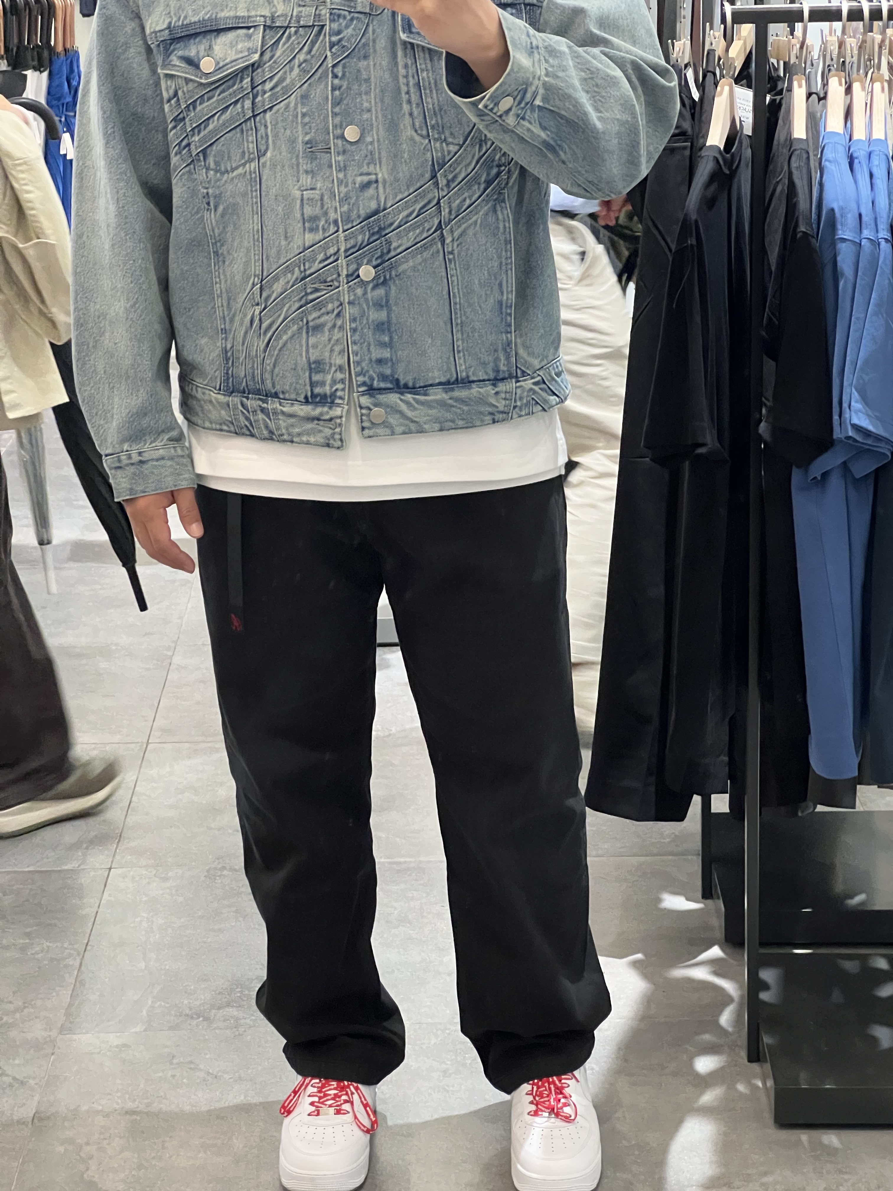 Nike x Supreme Air Force 1 Low White, Supreme S Logo Denim Trucker Jacket Washed Blue - 24SS 착용 스타일