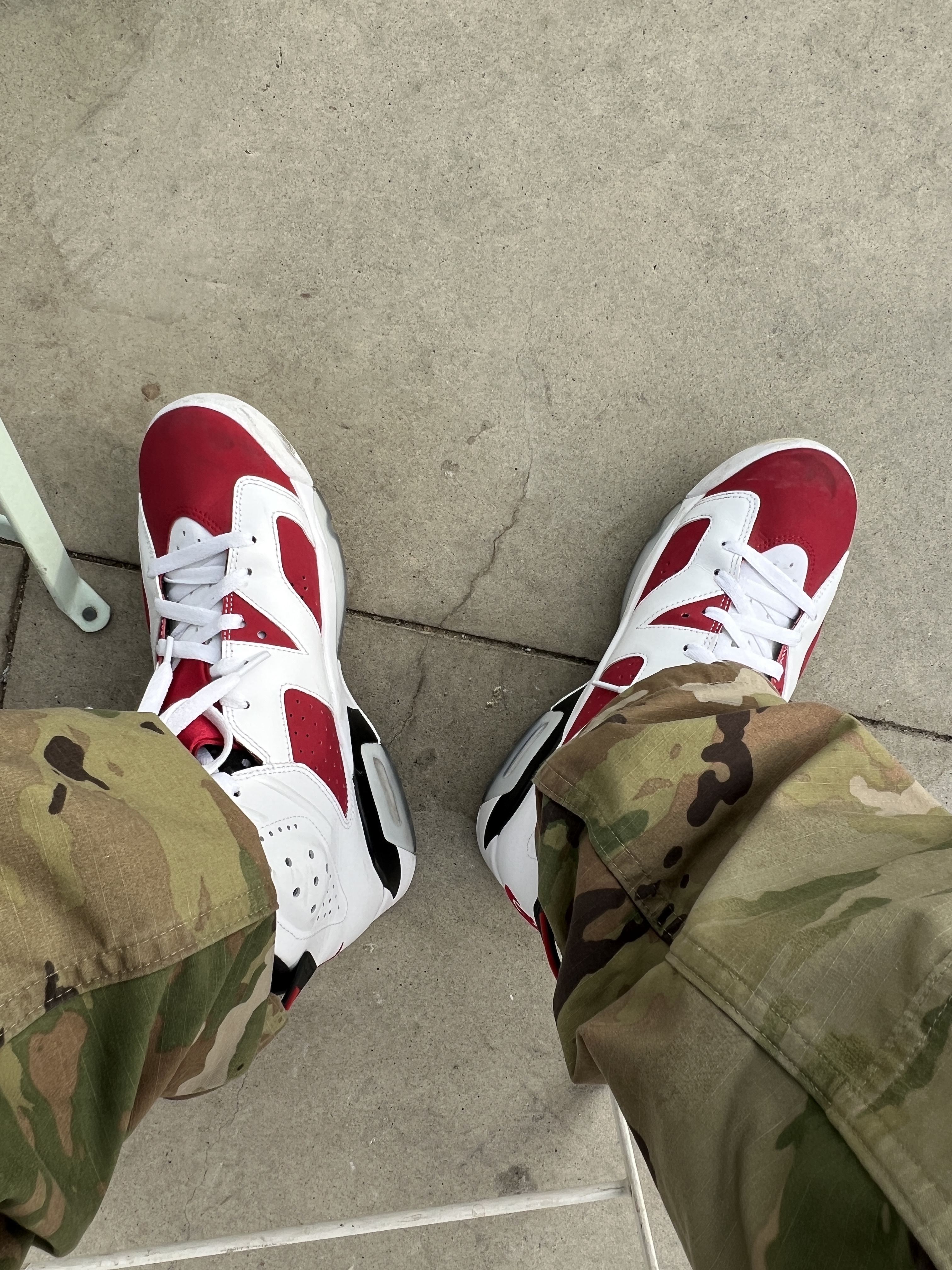 Supreme Mitchell & Ness Satin Baseball Jersey Black - 23SS, Jordan 6 Retro Carmine 2021 착용 스타일 - 3