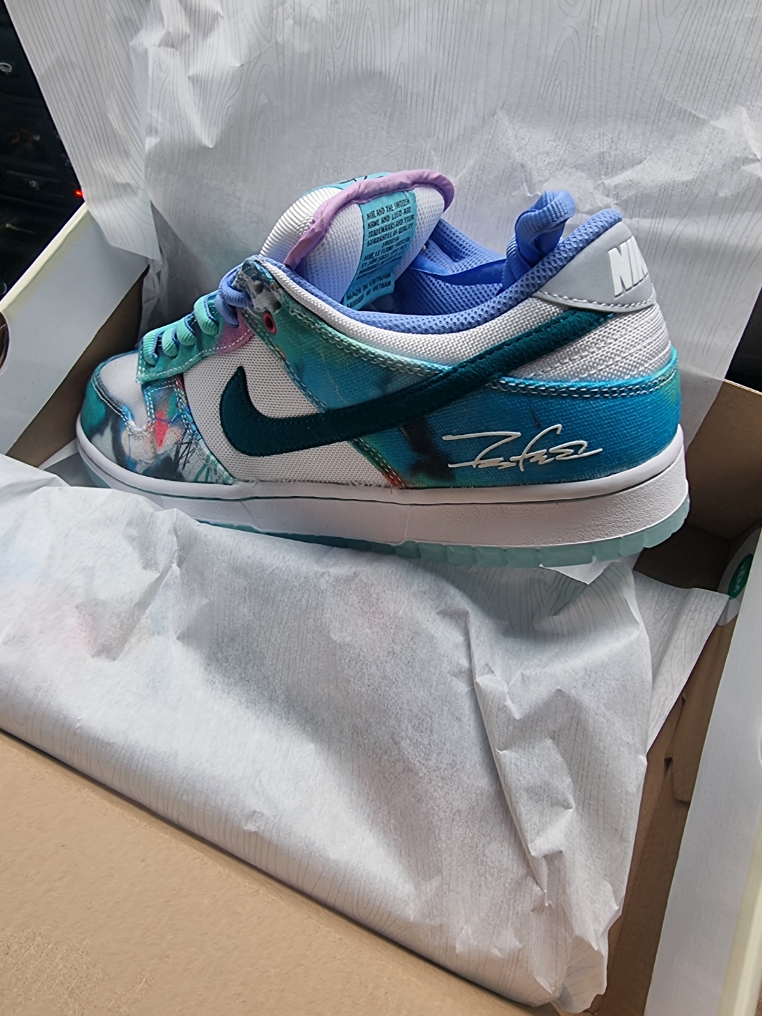 Nike x Futura Laboratories SB Dunk Low OG QS White and Geode Teal 착용 스타일