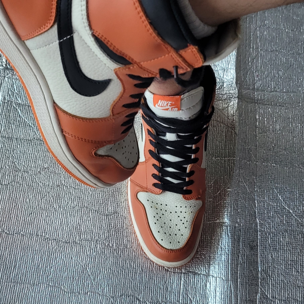 Jordan 1 Retro High OG Reverse Shattered Backboard 착용 스타일 - 1