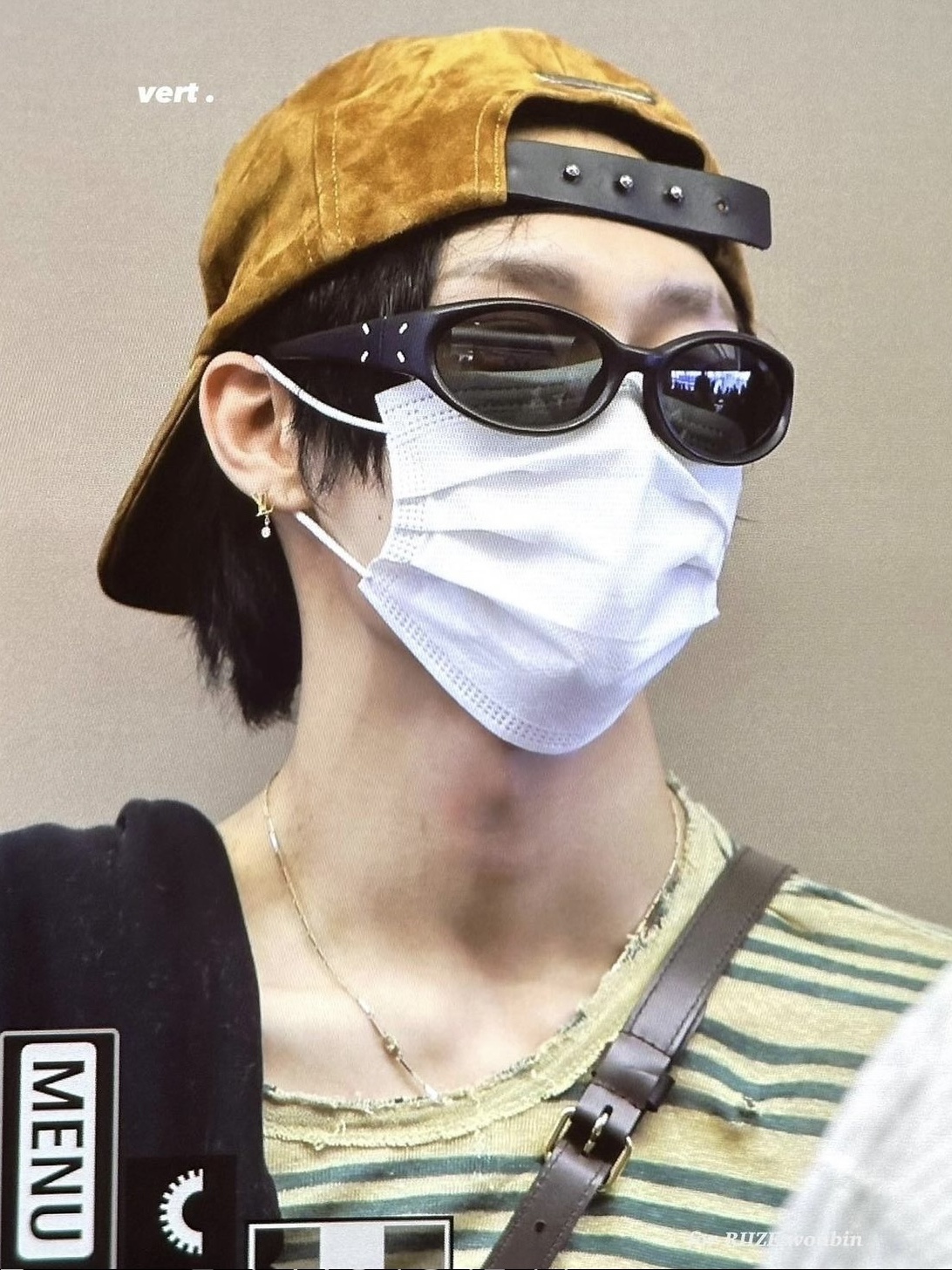 Gentle Monster x Maison Margiela MM104 Black Black 착용 스타일 - 1
