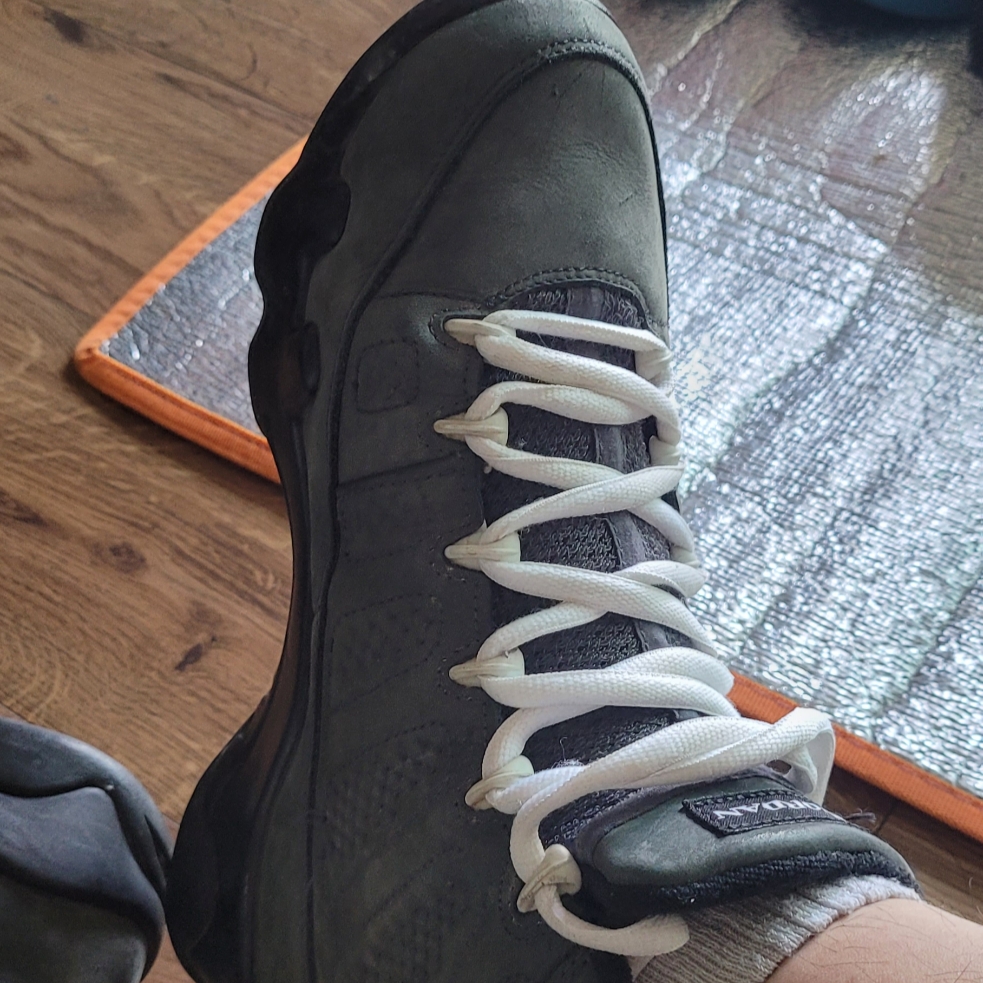 Jordan 9 Retro Anthracite 착용 스타일 - 3