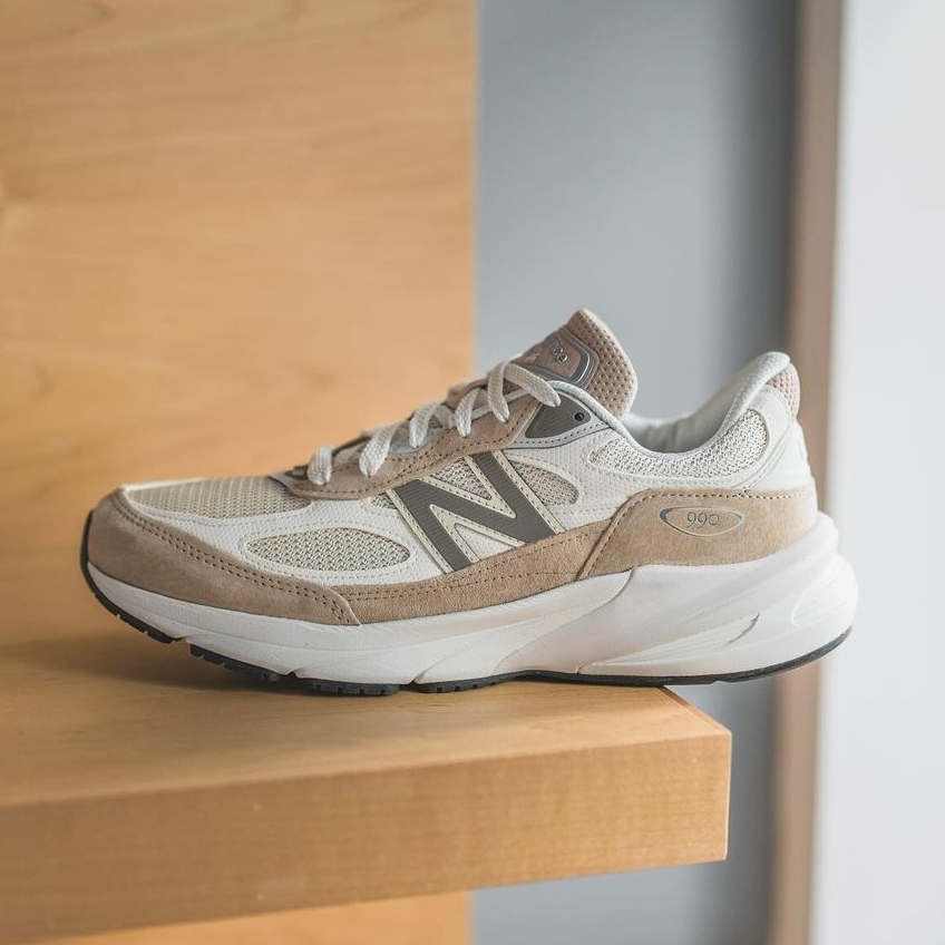 New Balance x Aime Leon Dore 990v6 Made in USA Tan 착용 스타일 - 2