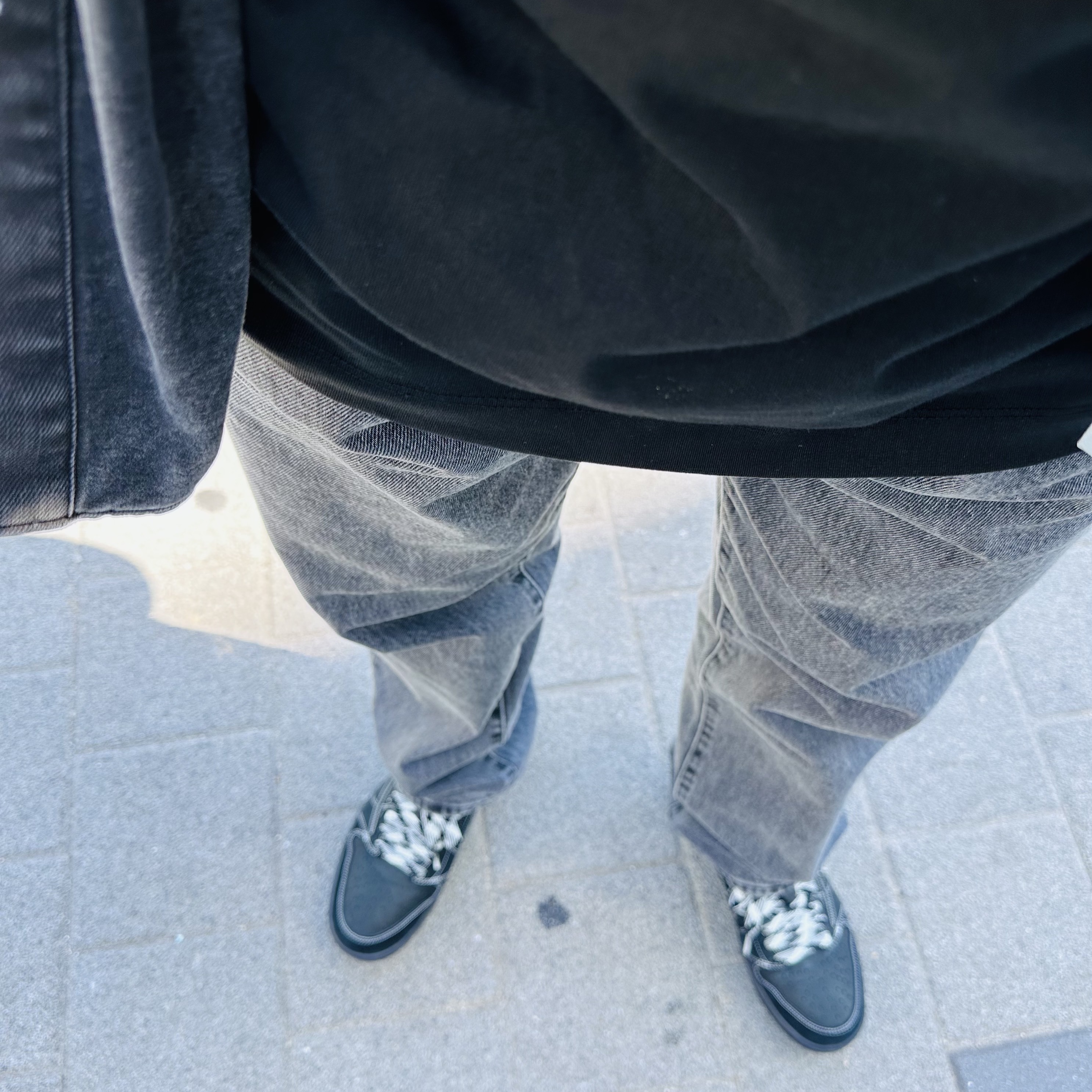 Supreme Regular Jean Black - 24SS, Jordan 1 x Travis Scott Retro Low OG SP Black Phantom 착용 스타일