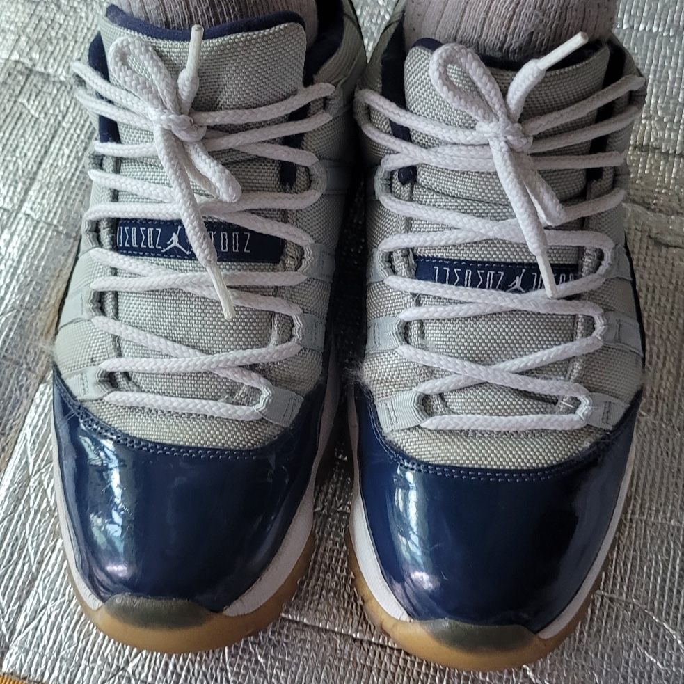 Jordan 11 Retro Low Georgetown 착용 스타일 - 1