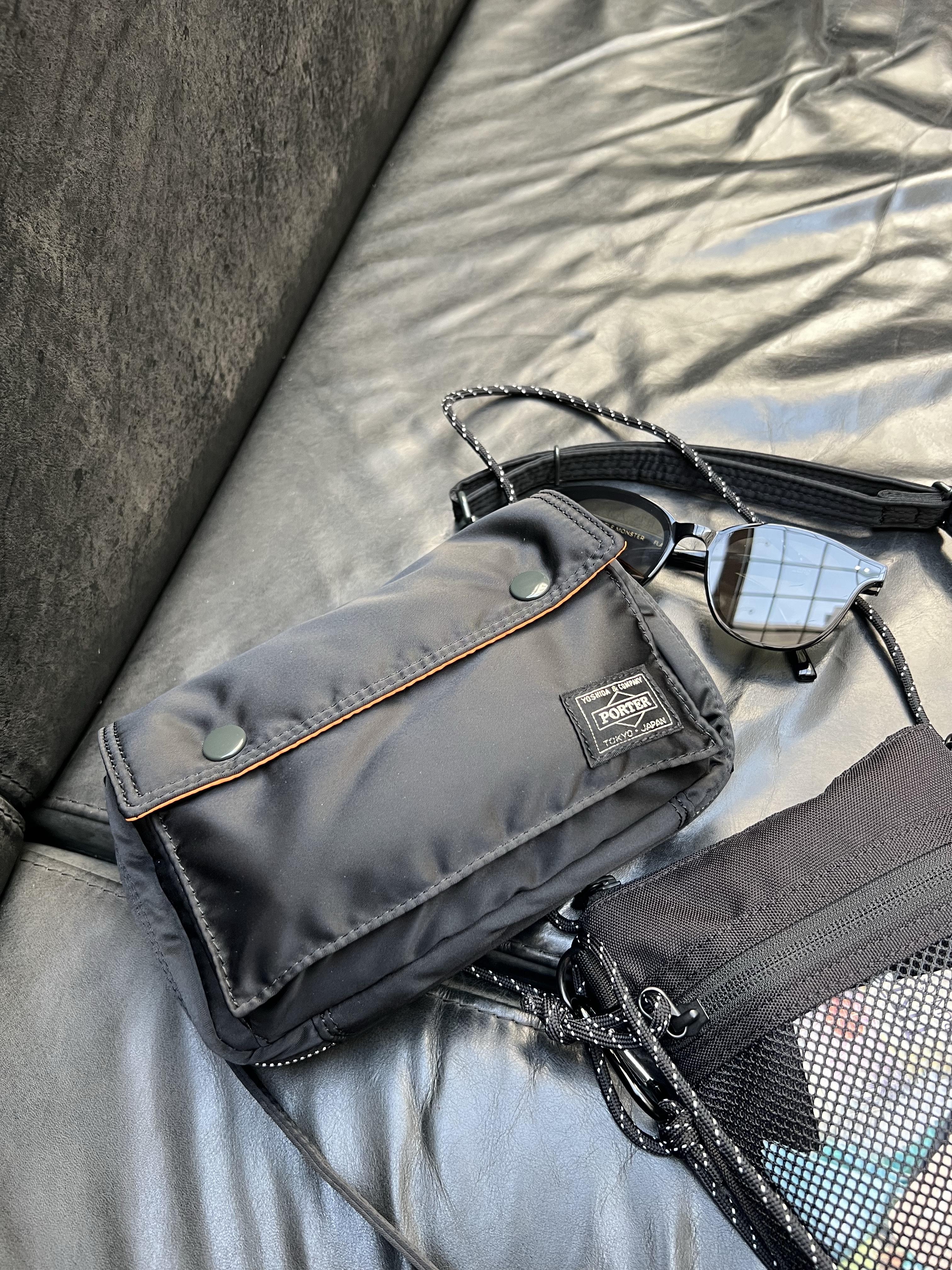 Porter Tanker Shoulder Bag Black, Gentle Monster Lang 01 Black 착용 스타일 - 1