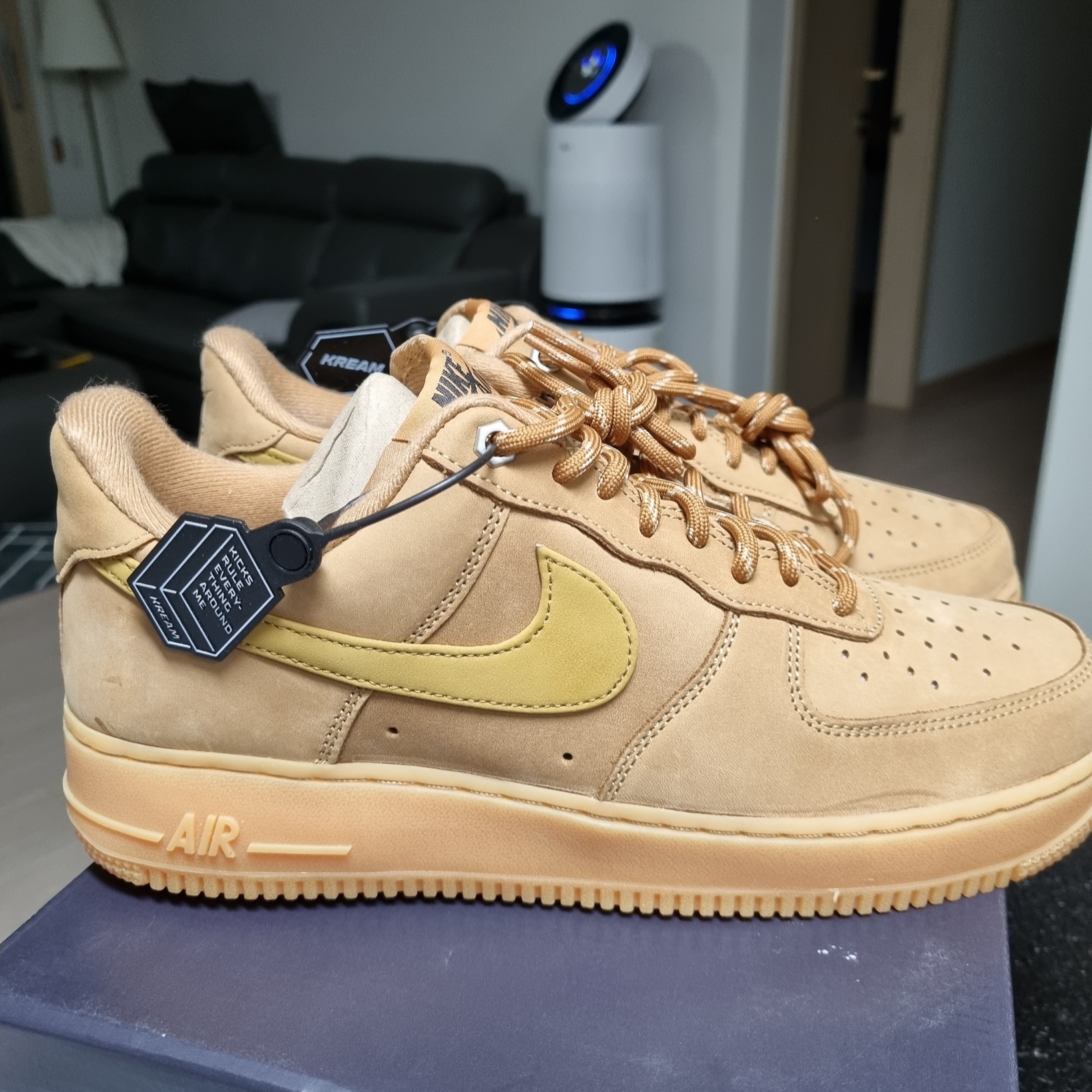 Nike Air Force 1 '07 WB Flax 착용 스타일 - 2