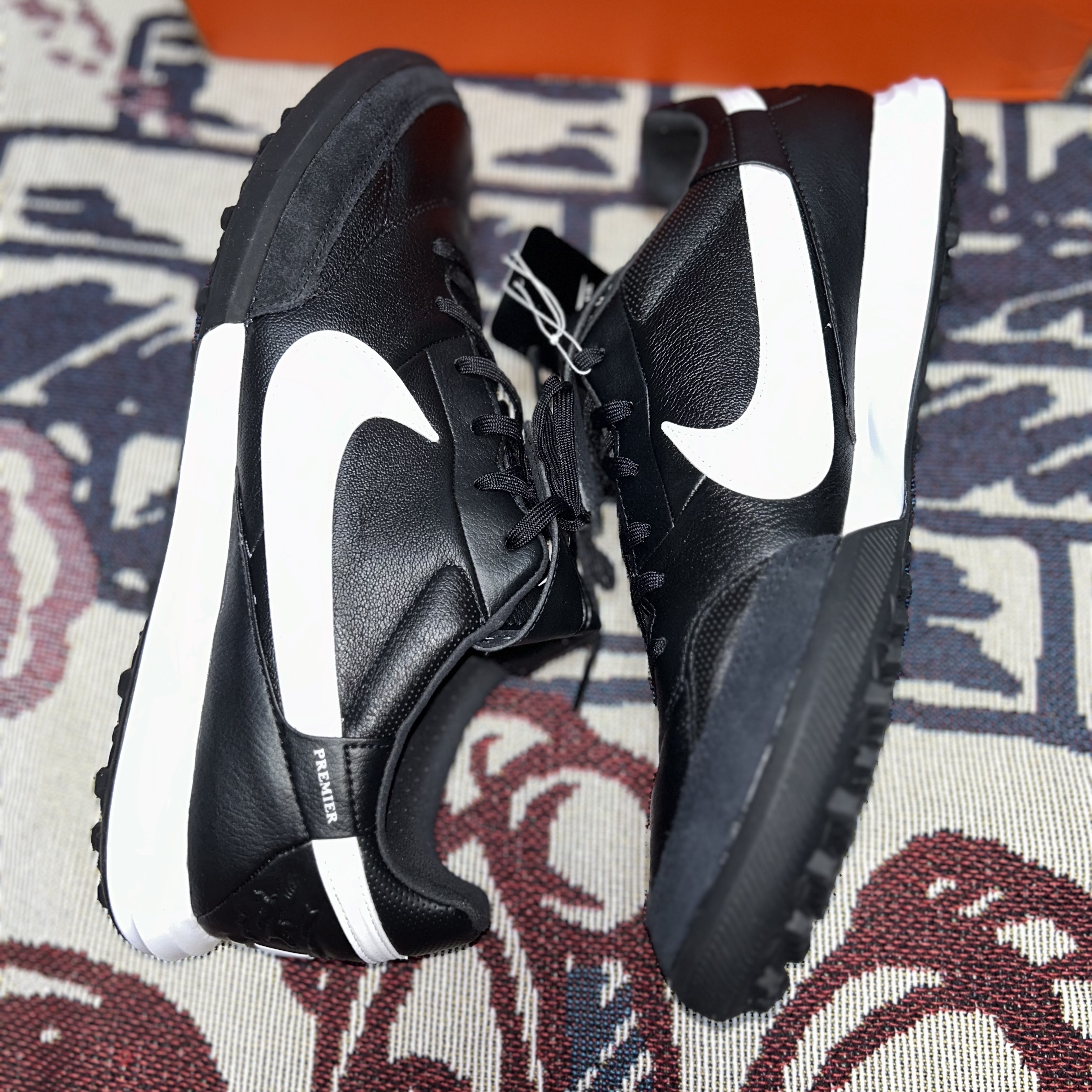 Nike Premier 3 TF Black White 착용 스타일 - 4