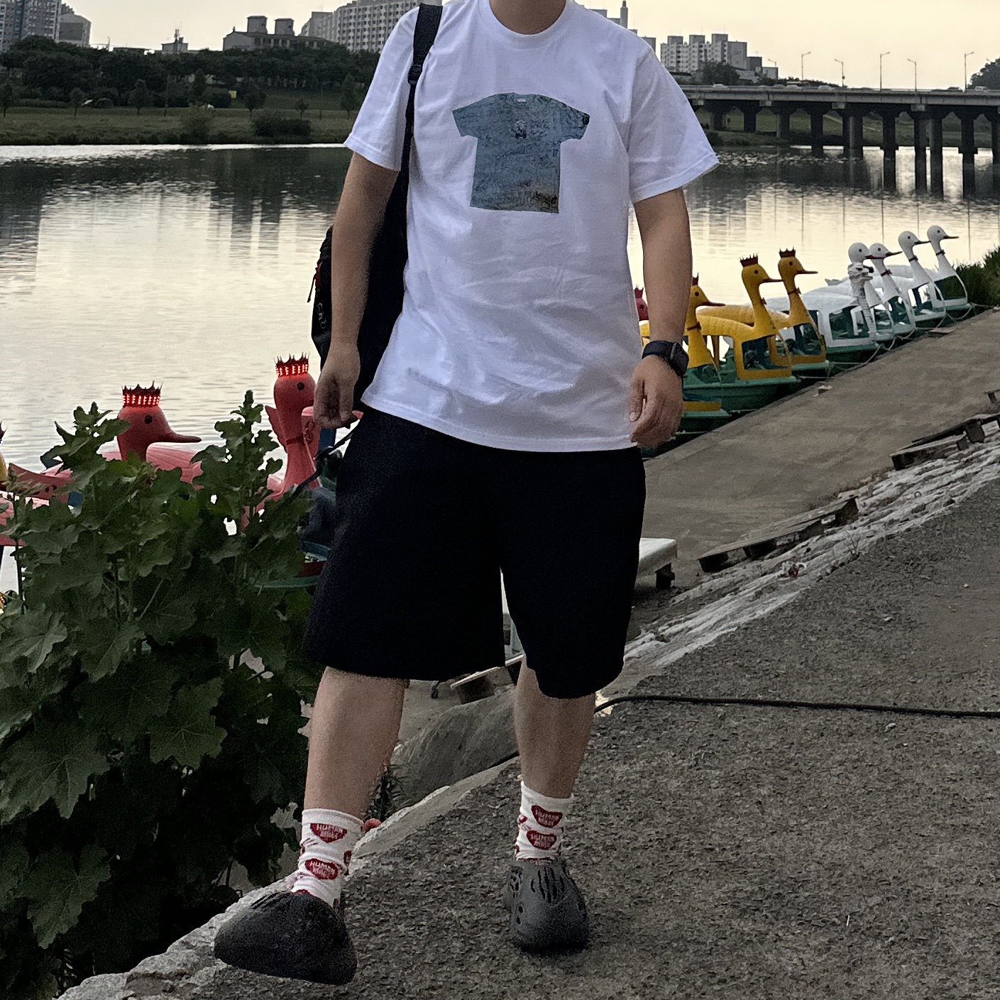 Supreme First T-Shirt White - 24SS 착용 스타일