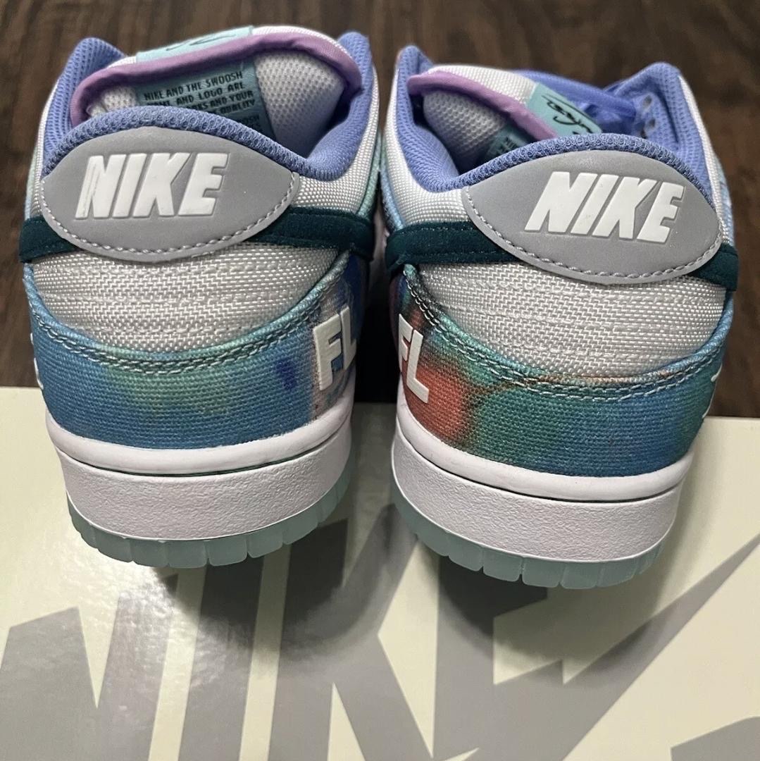 Nike x Futura Laboratories SB Dunk Low OG QS White and Geode Teal 착용 스타일 - 3