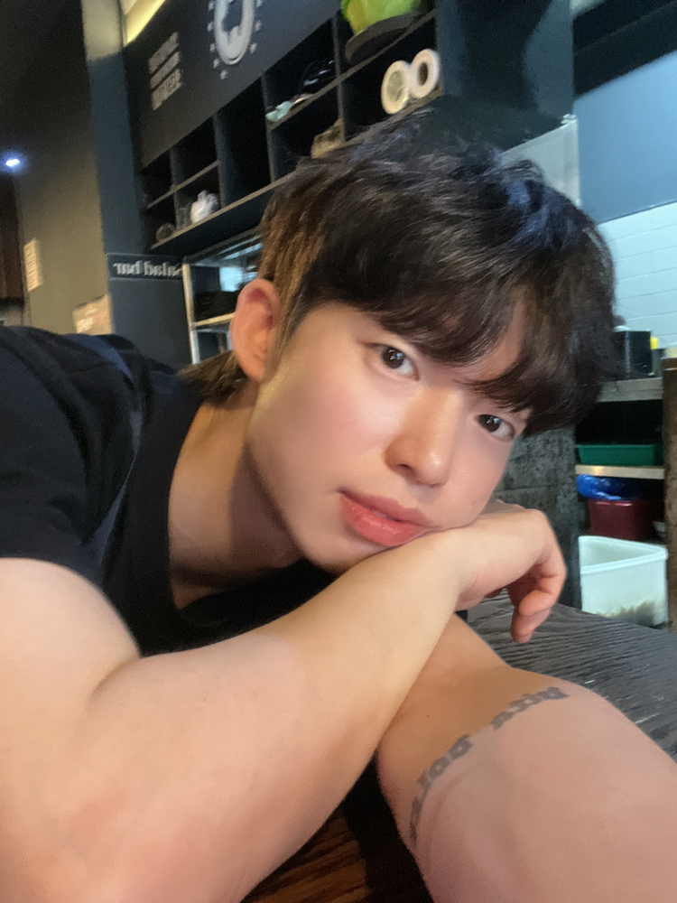 KREAM 프로필 이미지