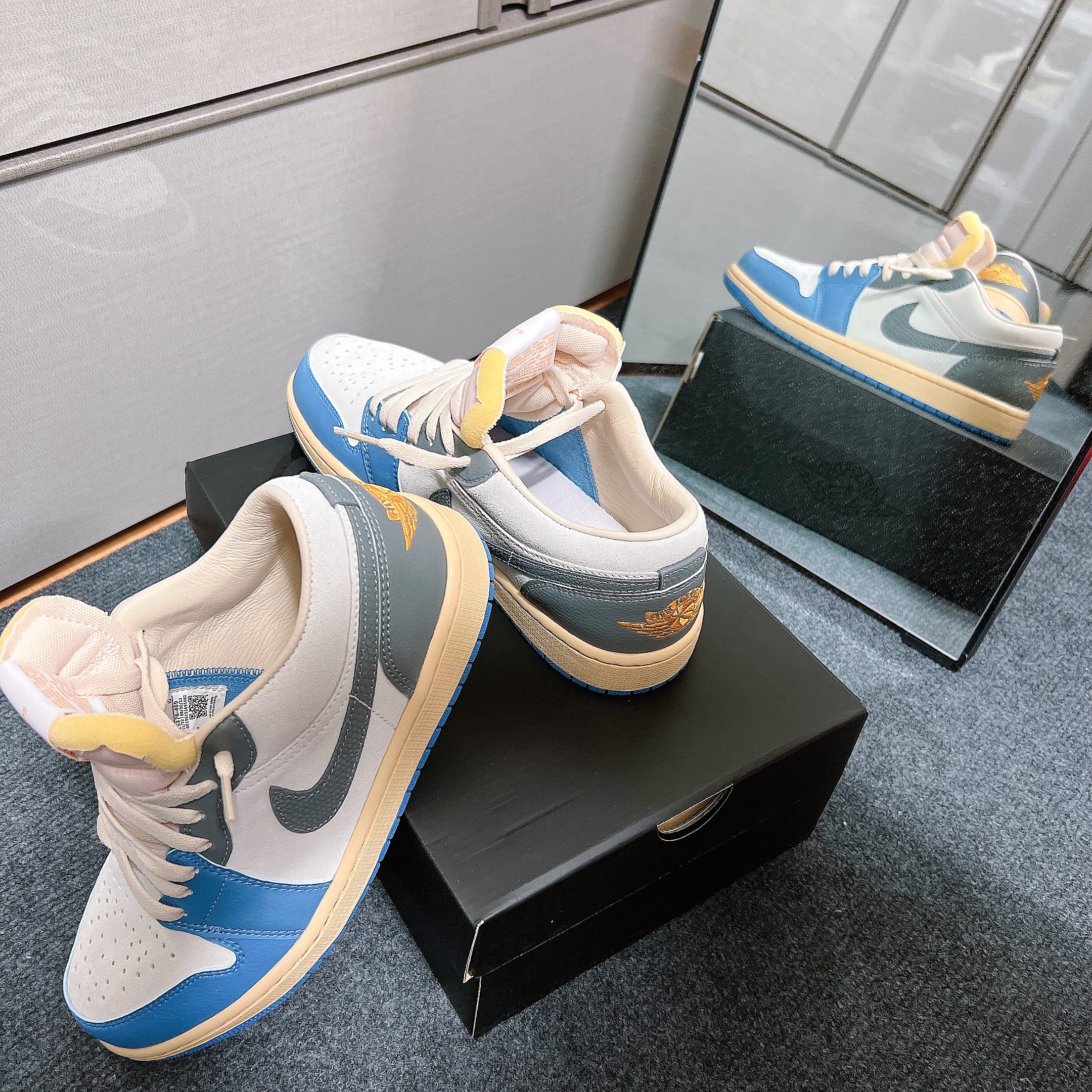 Jordan 1 Low SE Tokyo 96 착용 스타일 - 7