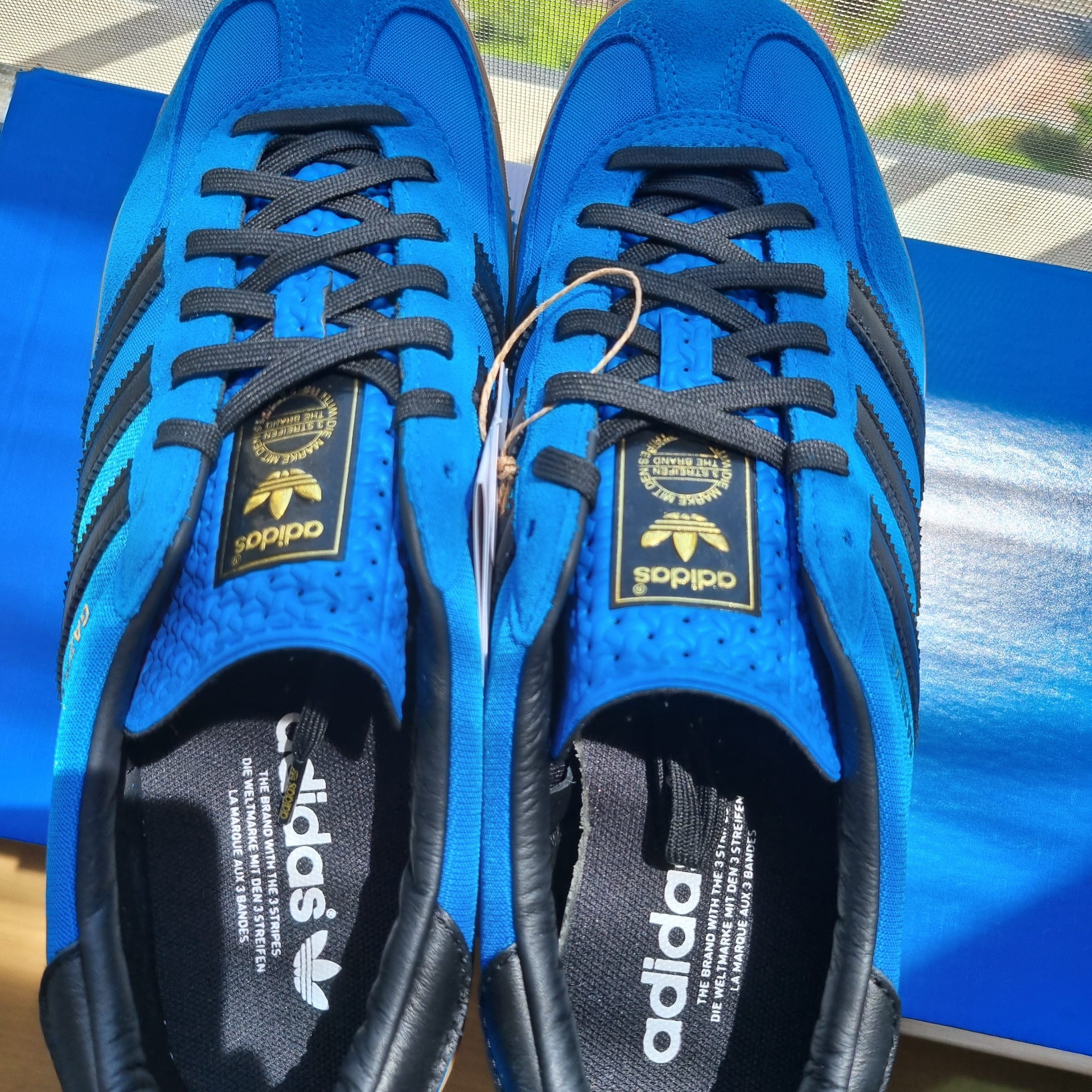 Adidas Gazelle Indoor Bright Blue Core Black 착용 스타일 - 4