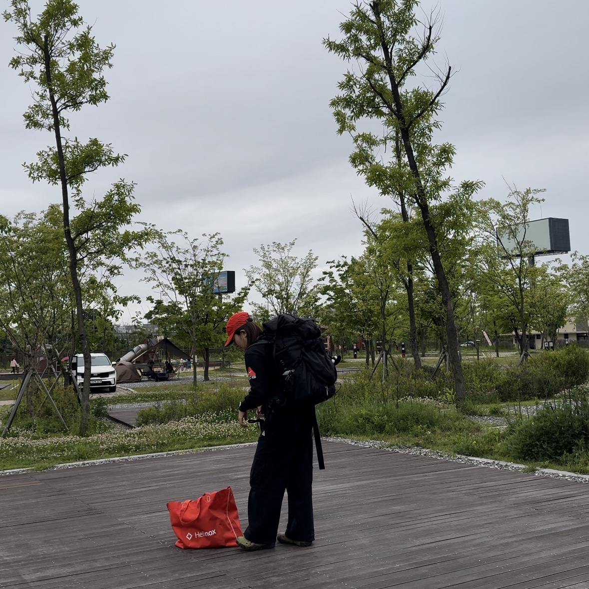 Nike NRG ACG Tailwind Cap Habanero Red Deep Royal, Nike NRG ACG SSNL Lungs Long Sleeve T-Shirt Black - Asia 착용 스타일 - 2