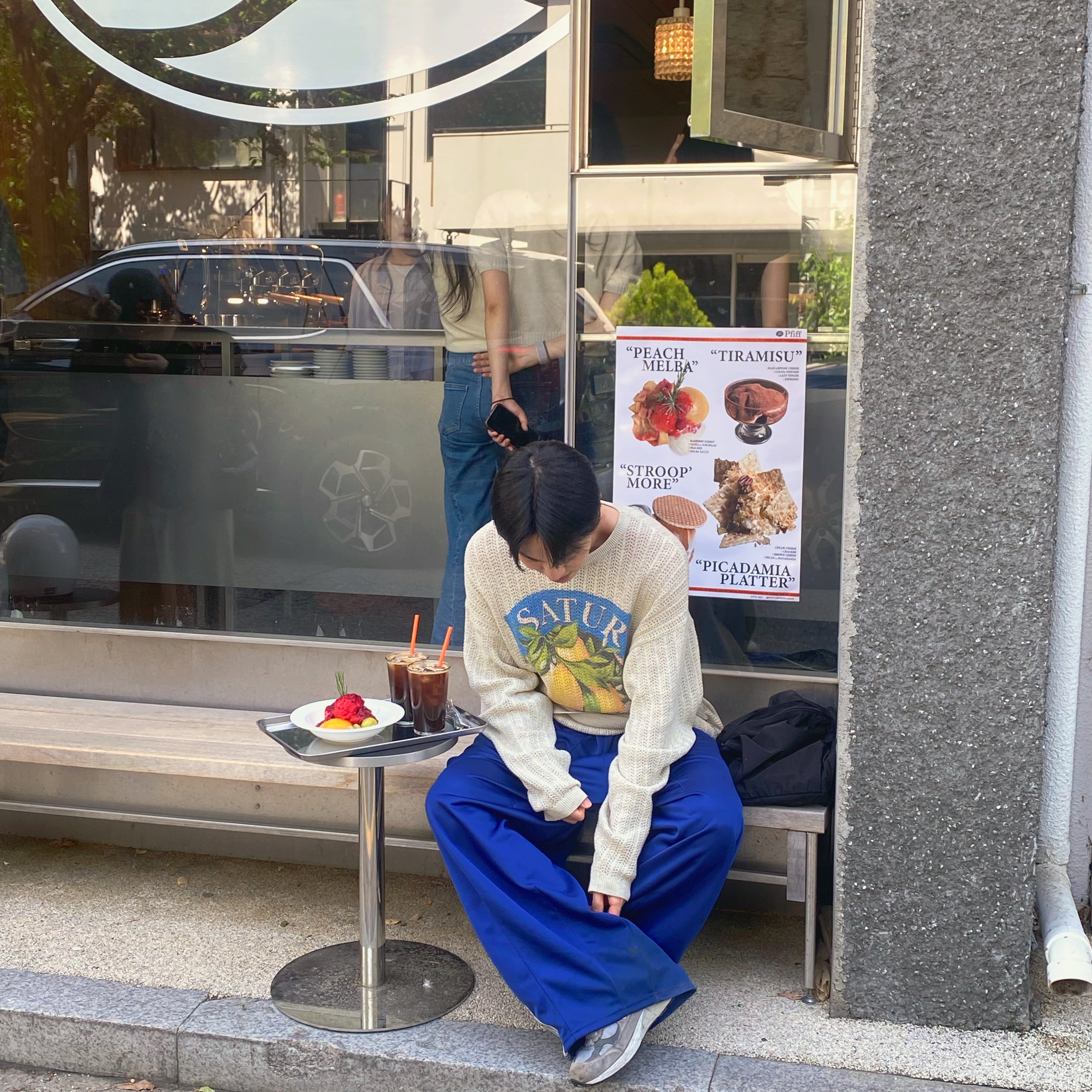 Needles H.D. Track Pants Poly Smooth Royal, New Balance 992 Made in USA Grey - D Standard 착용 스타일 - 3