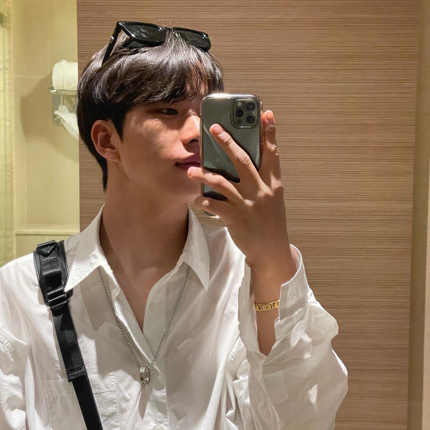 Gentle Monster Heizer 01 Black 착용 스타일 - 2