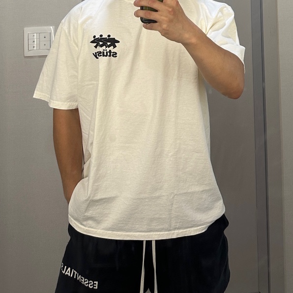 Stussy Surfwalk Pigment Dyed T-Shirt Natural 착용 스타일 - 1
