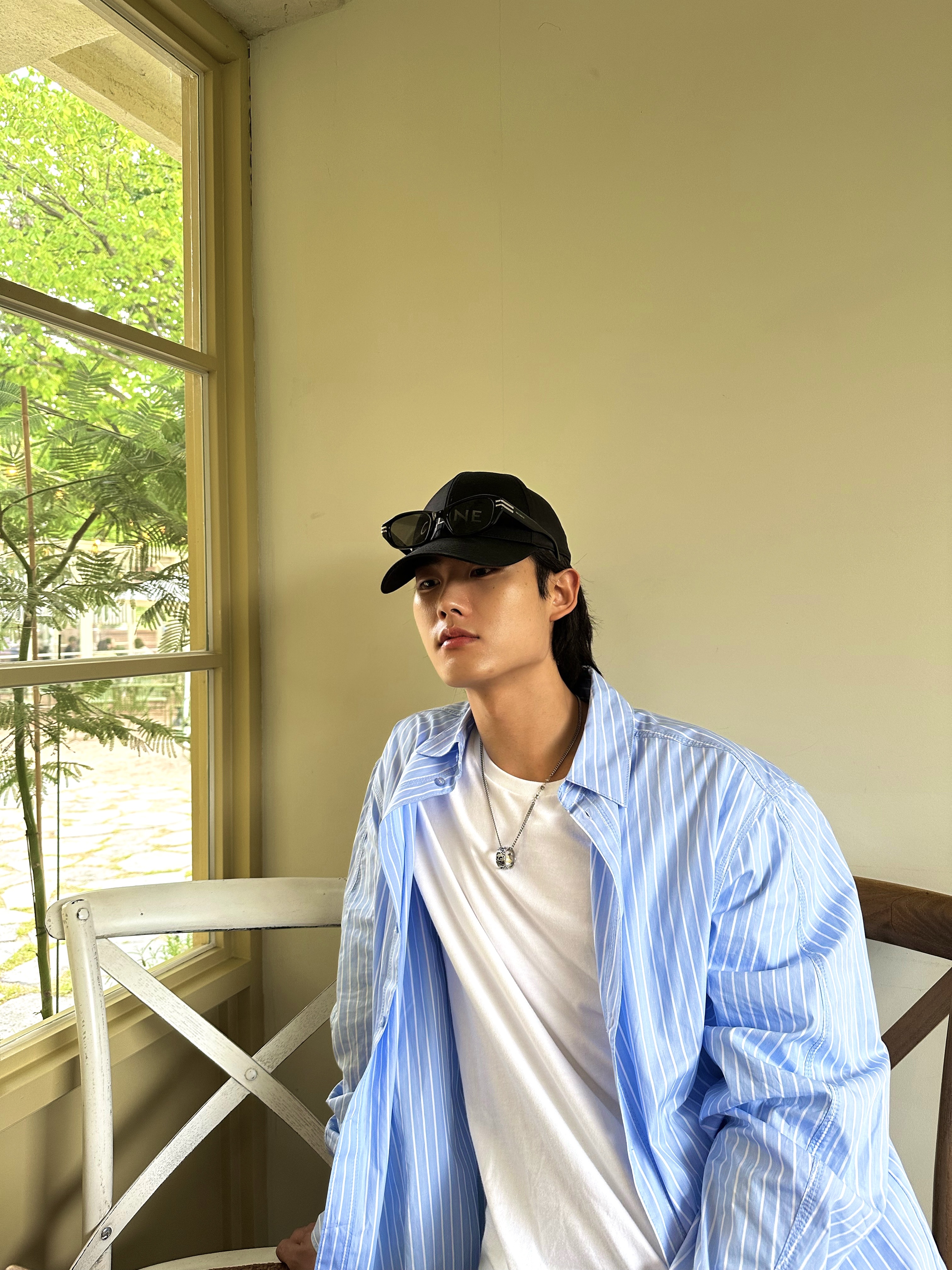 Celine Baseball Cap in Cotton Black 착용 스타일 - 3