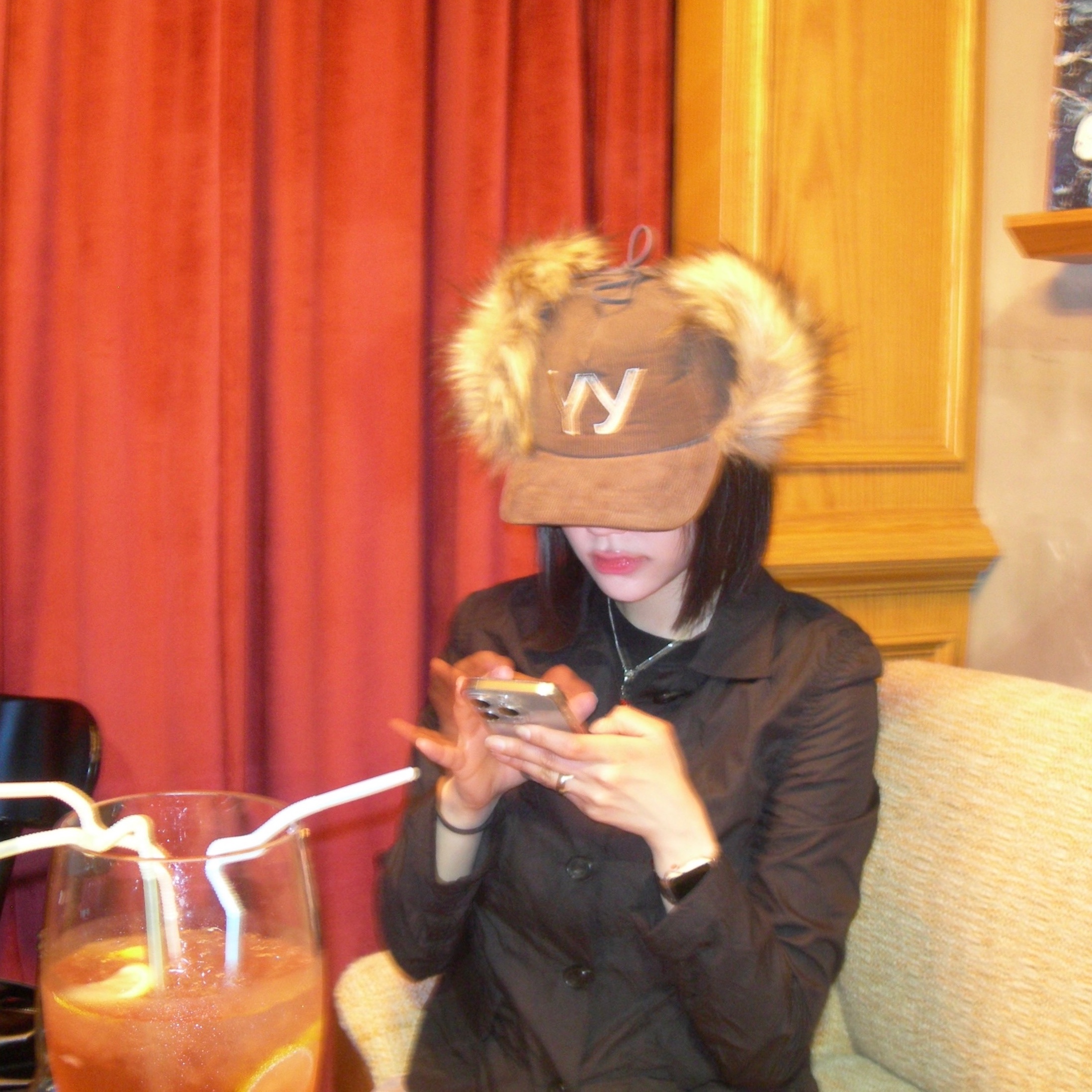 Open Yy Faux Fur Corduroy Earflap Cap Khaki 착용 스타일 - 2