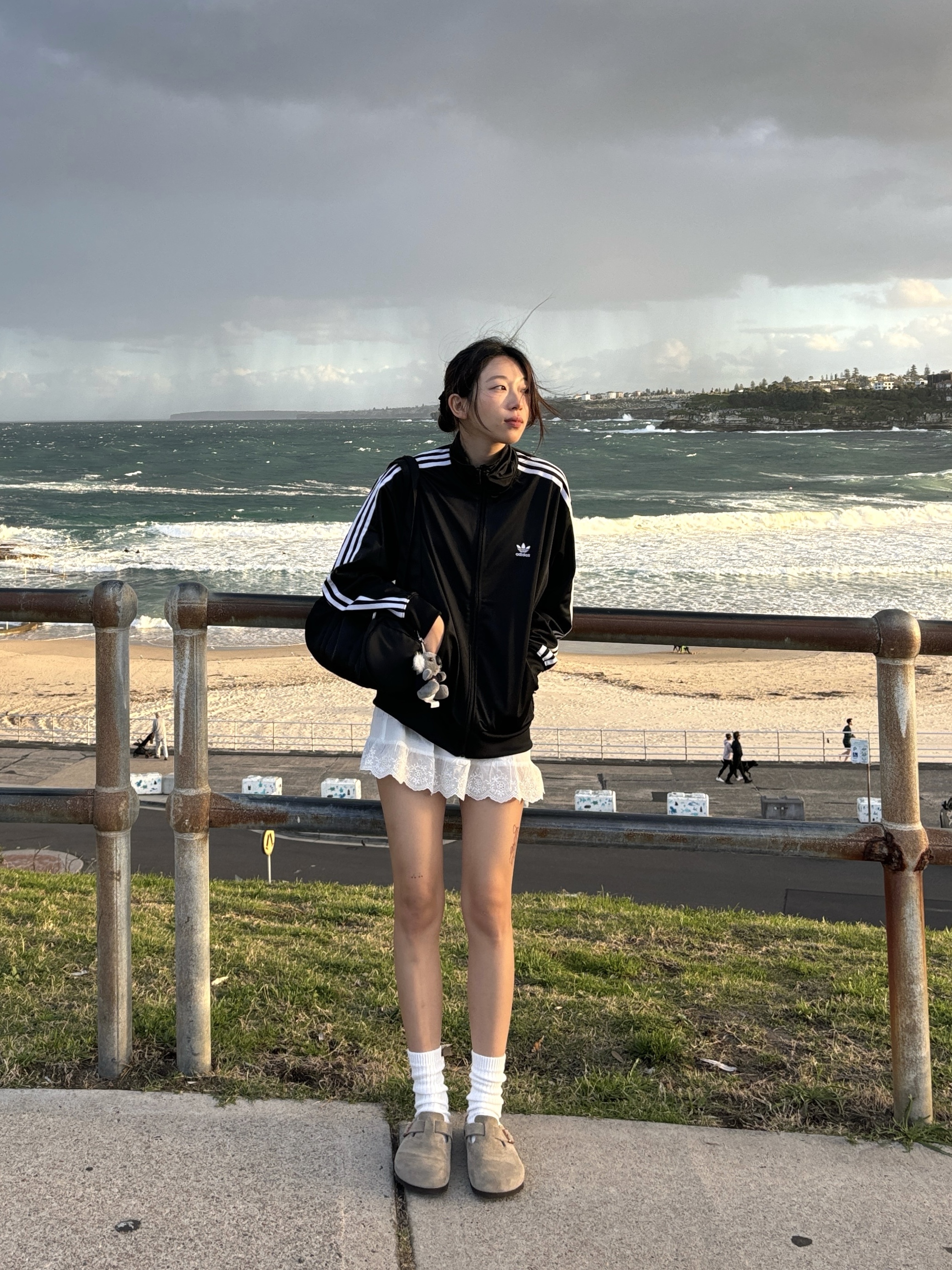 (W) Adidas Originals Adicolor Classics Firebird Track Jacket Black - KR Sizing, Birkenstock Boston Soft Footbed Taupe - Regular 착용 스타일 - 1