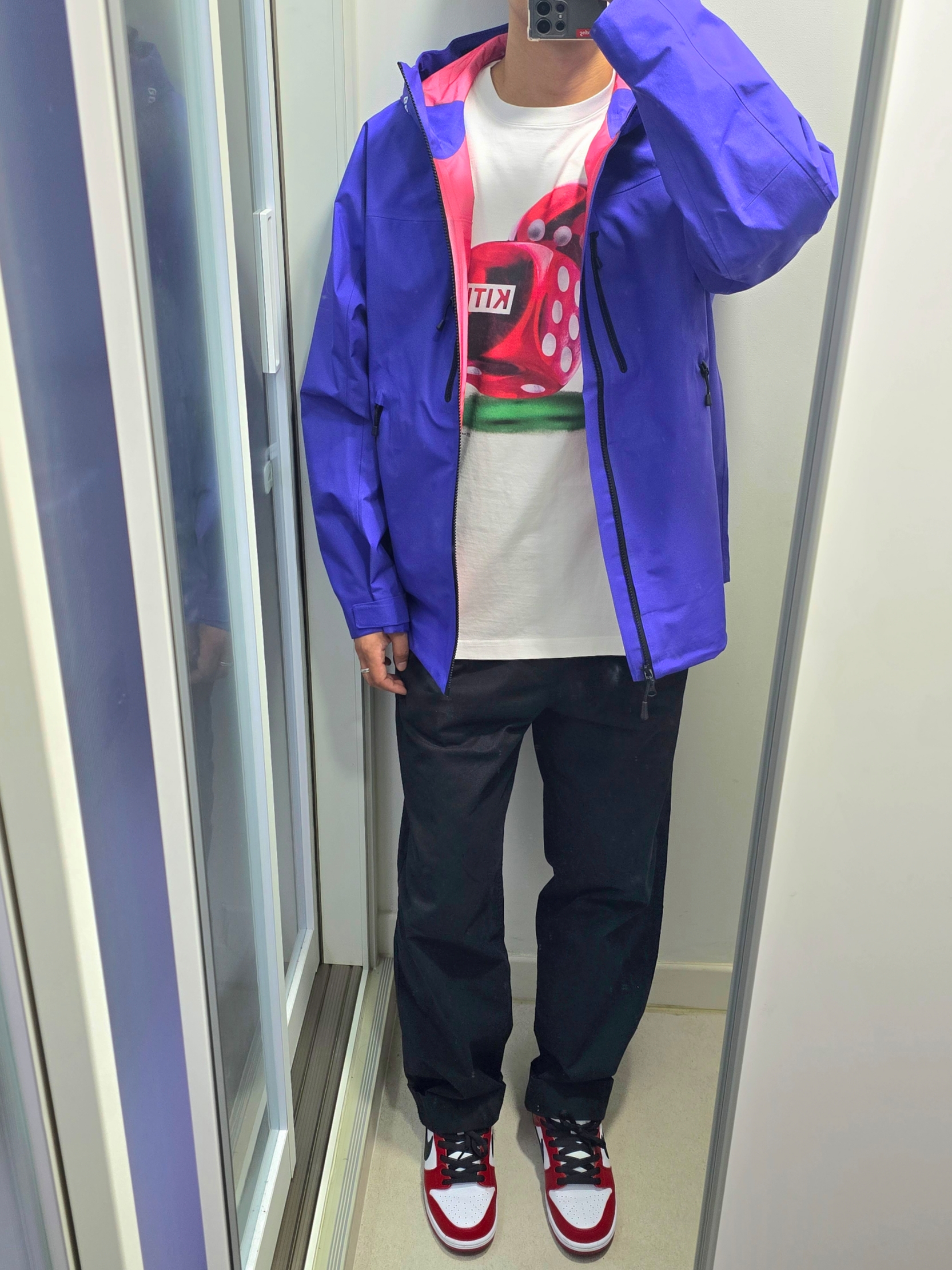 Supreme Gore-Tex Taped Seam Shell Jacket Purple - 24SS, Nike SB Dunk Low Pro Chicago 착용 스타일 - 2