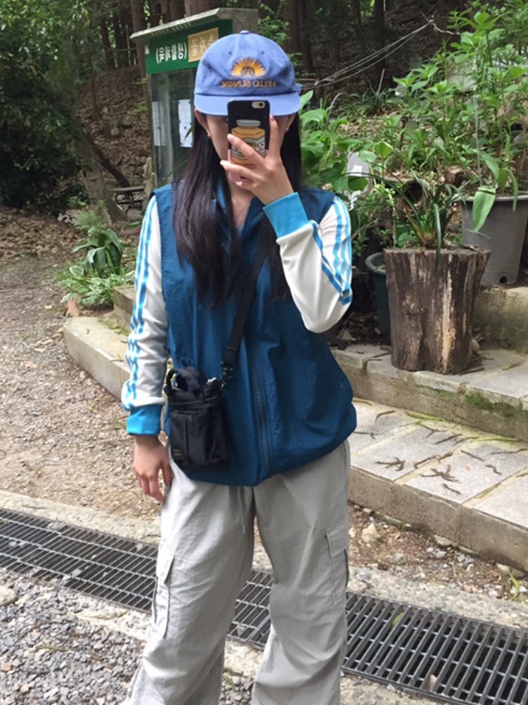 (W) Adidas x Sporty & Rich Long Sleeve Football Jersey Cream White - KR Sizing, Porter Howl Helmet Bag Mini Black 착용 스타일