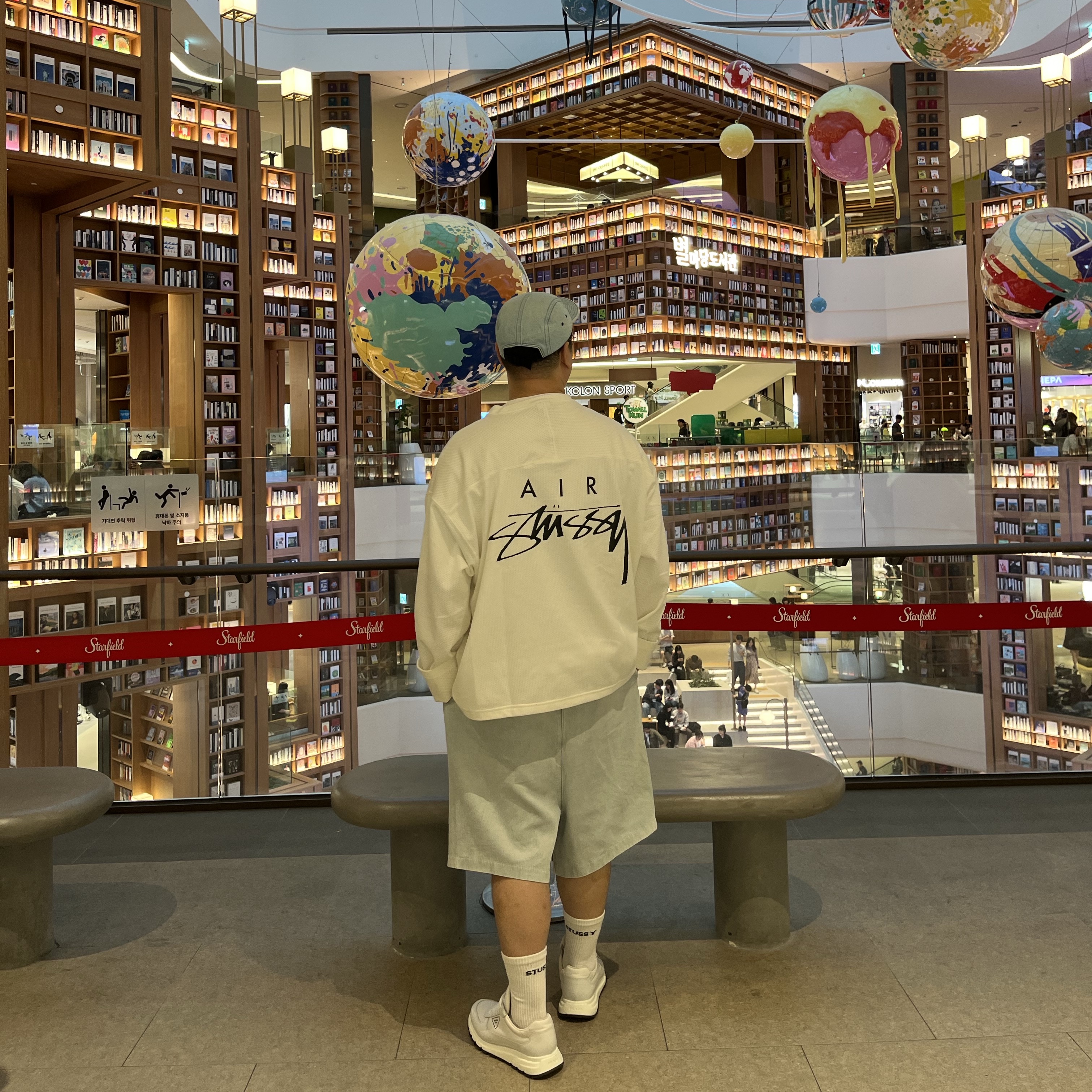 Nike x Stussy Long Sleeve Top Sail (FJ9164-133), Supreme Denim Camp Cap Washed Blue - 22FW 착용 스타일