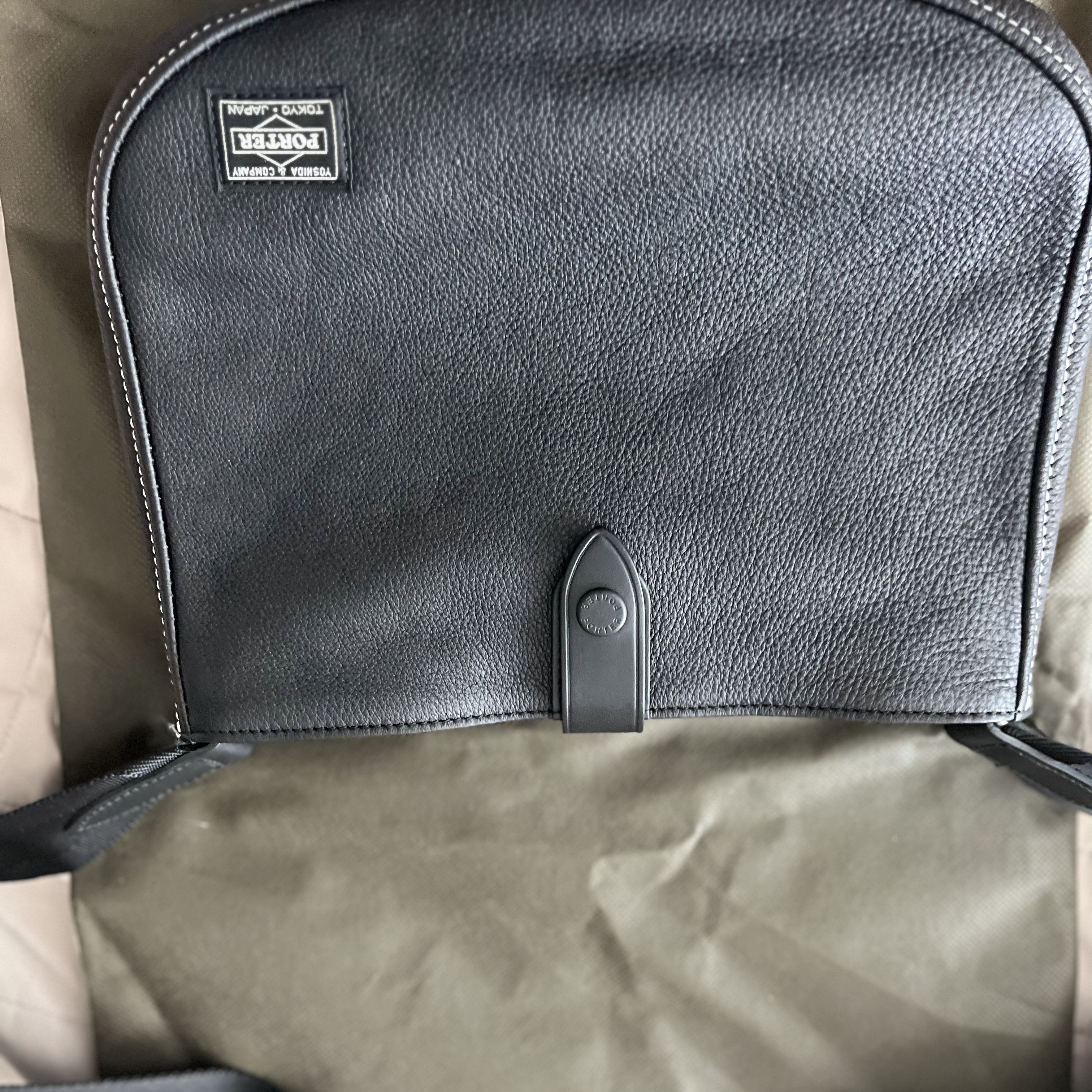 Porter Cisco Shoulder Bag Black 착용 스타일 - 2