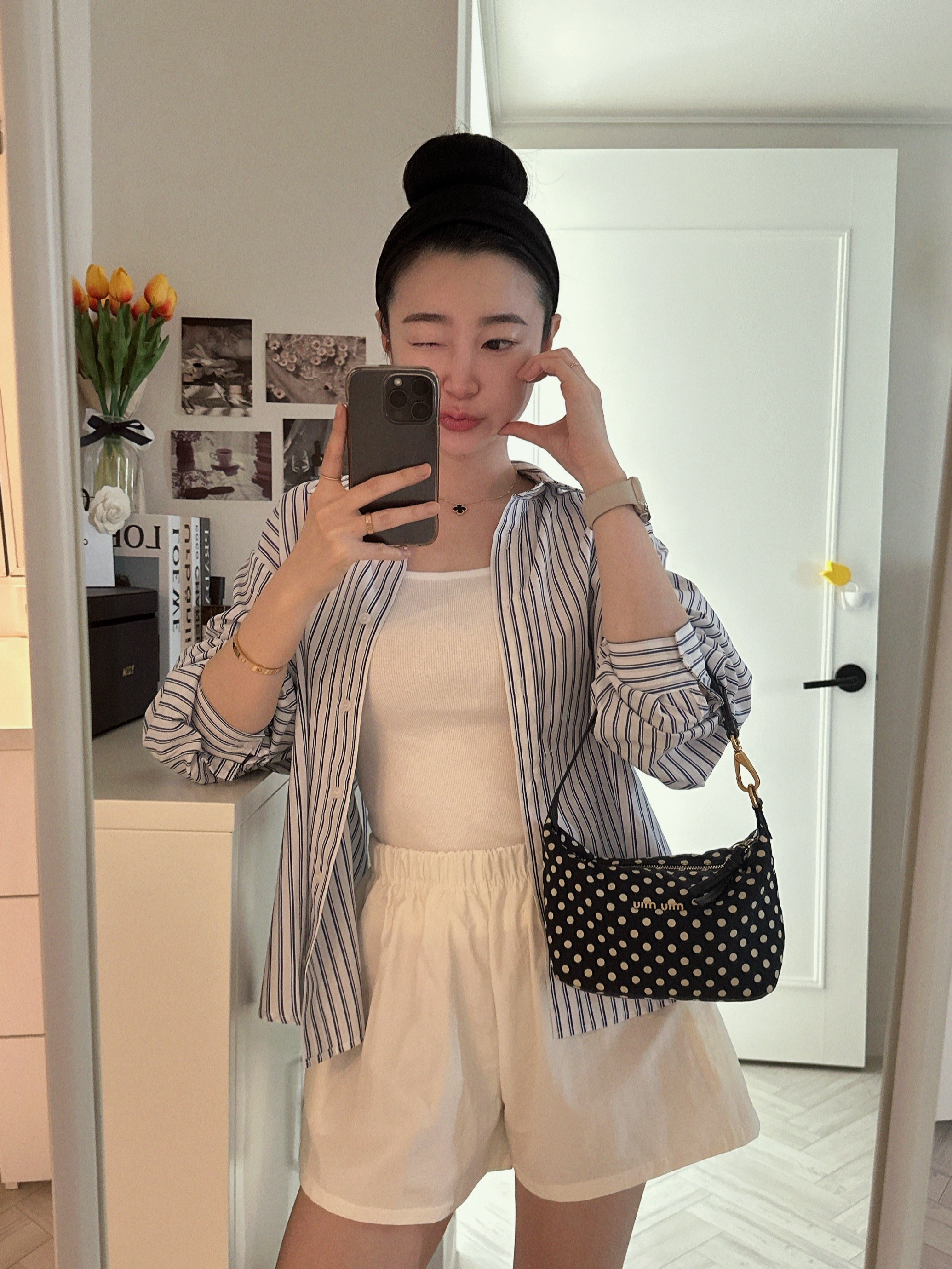 Miu Miu Spirit Printed Faille Mini Bag Royal Blue Ivory 착용 스타일 - 1
