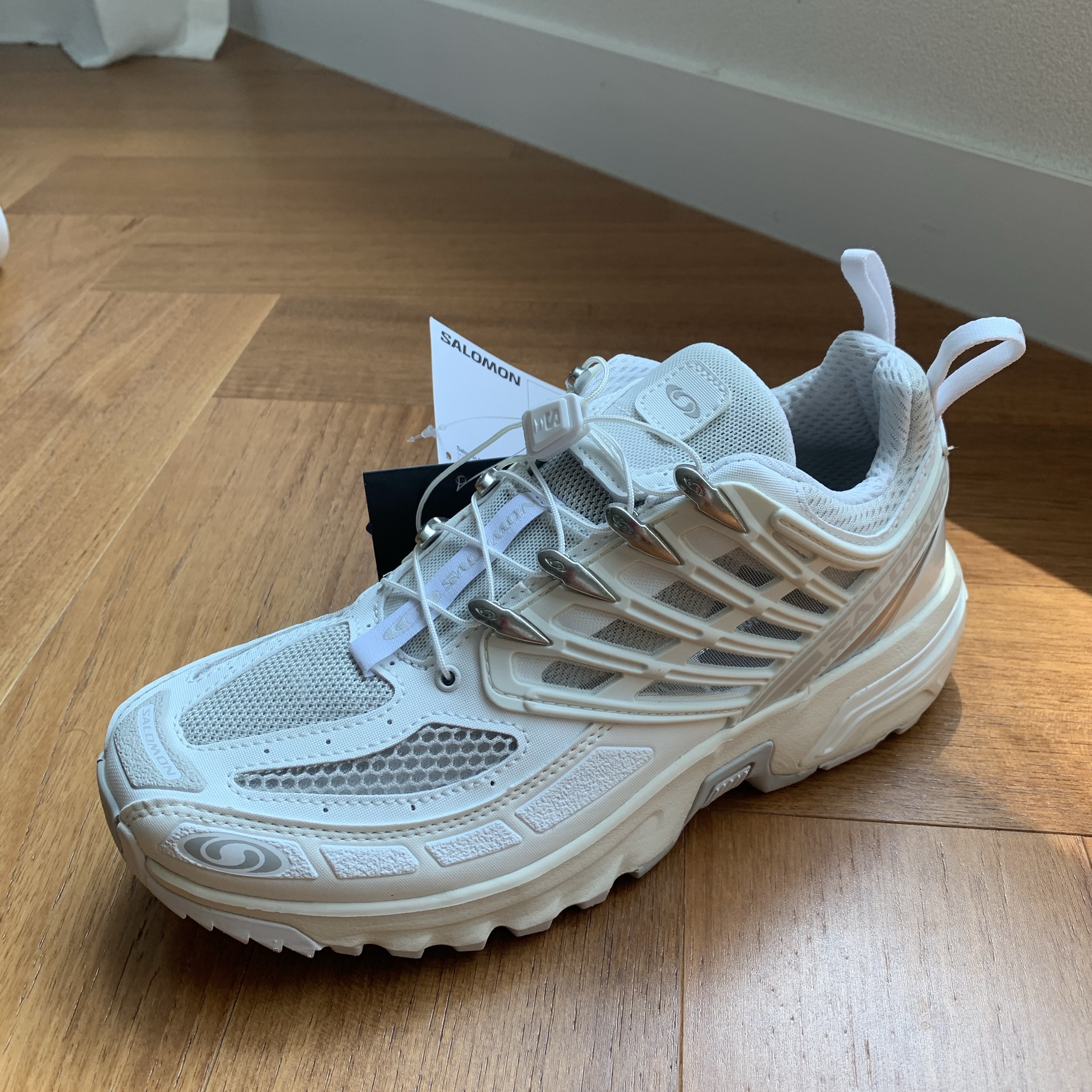 Salomon ACS Pro White Vanilla Ice 착용 스타일