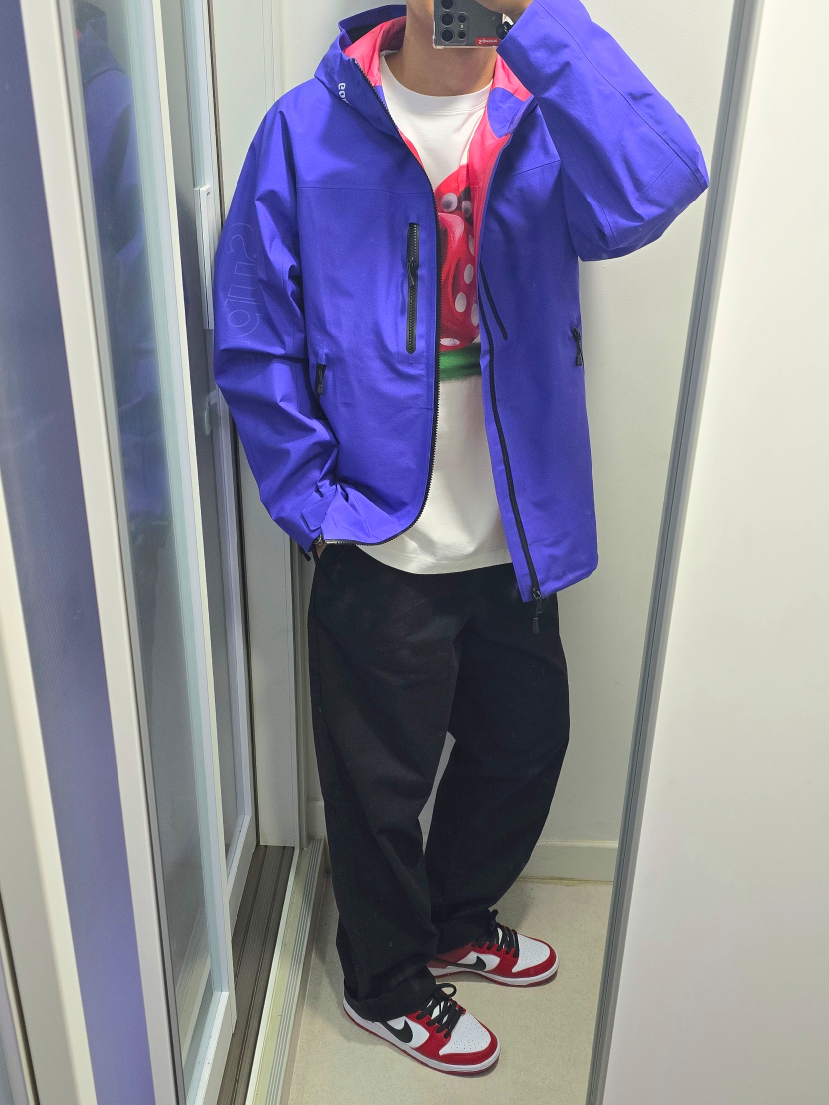 Supreme Gore-Tex Taped Seam Shell Jacket Purple - 24SS, Nike SB Dunk Low Pro Chicago 착용 스타일 - 1