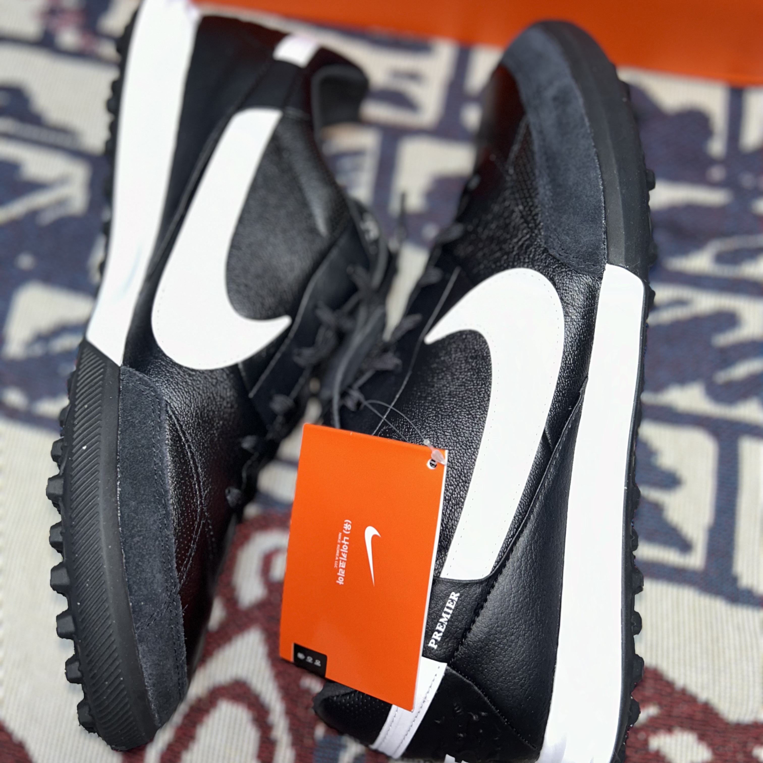 Nike Premier 3 TF Black White 착용 스타일 - 5