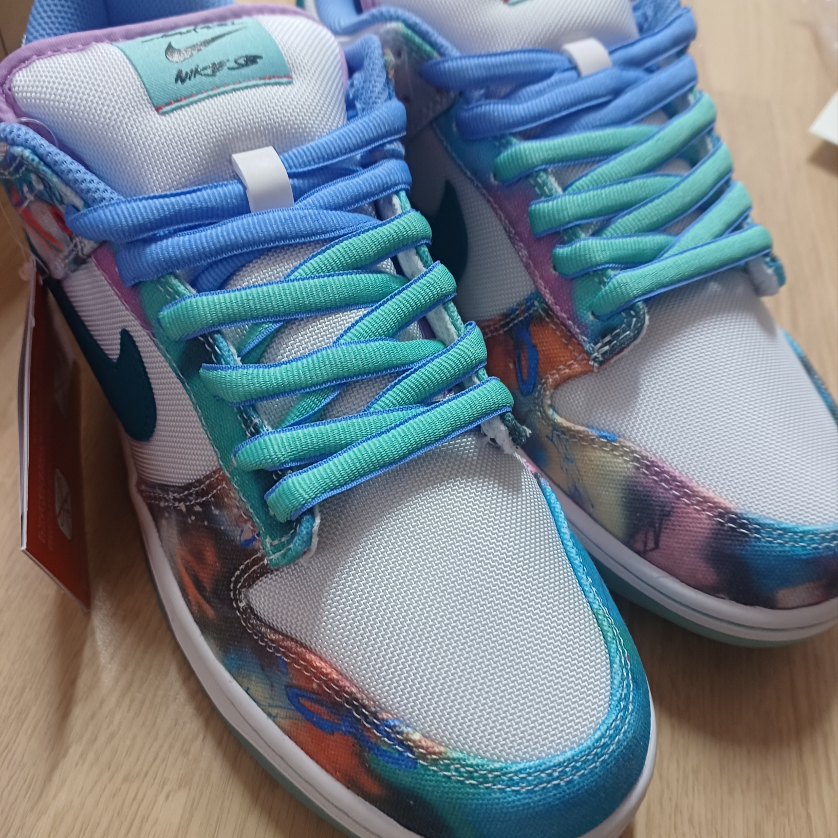 Nike x Futura Laboratories SB Dunk Low OG QS White and Geode Teal 착용 스타일 - 1