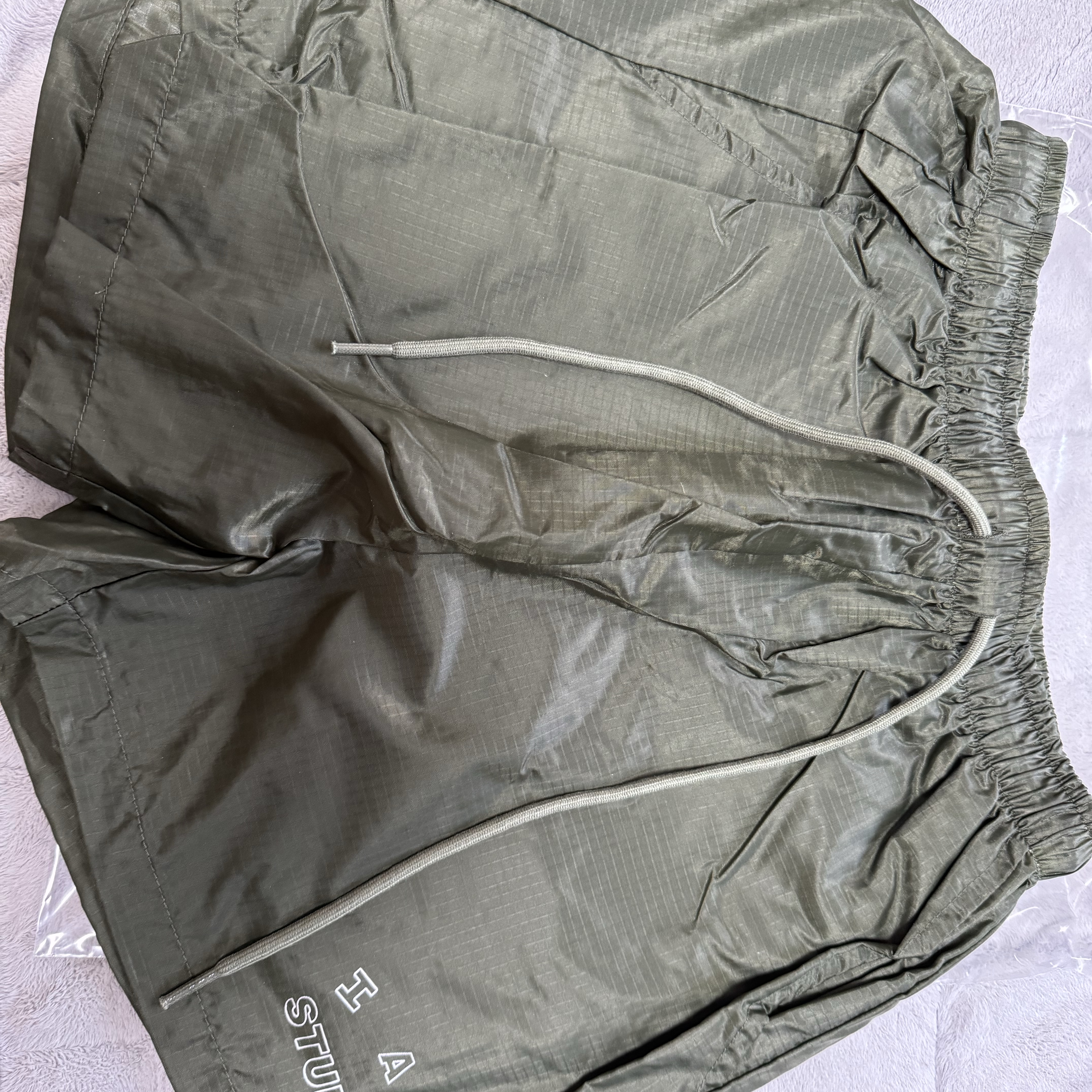 IAB Studio Ripstop Shorts Deep Green 착용 스타일 - 2