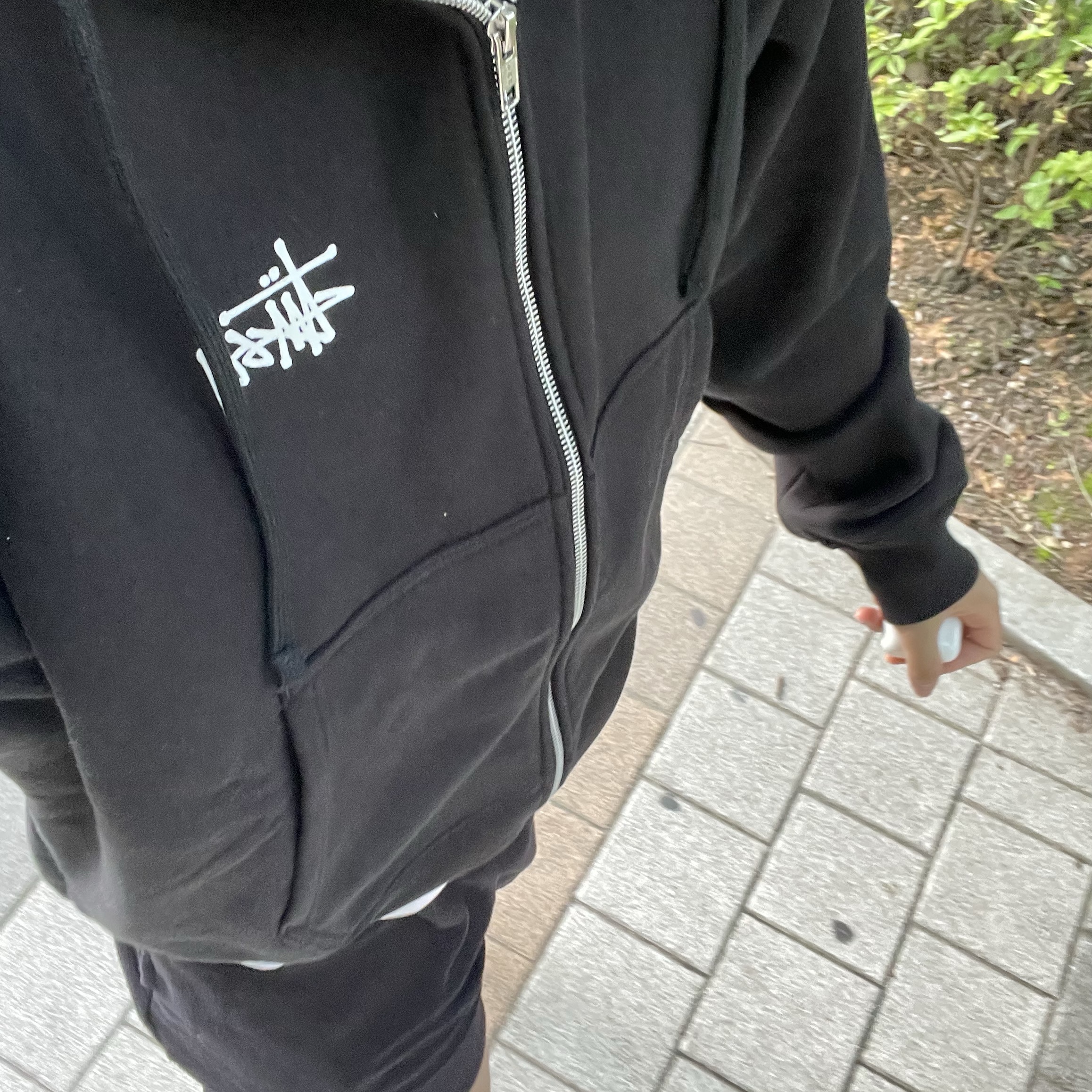 Stussy Basic Zip Hoodie Black 착용 스타일