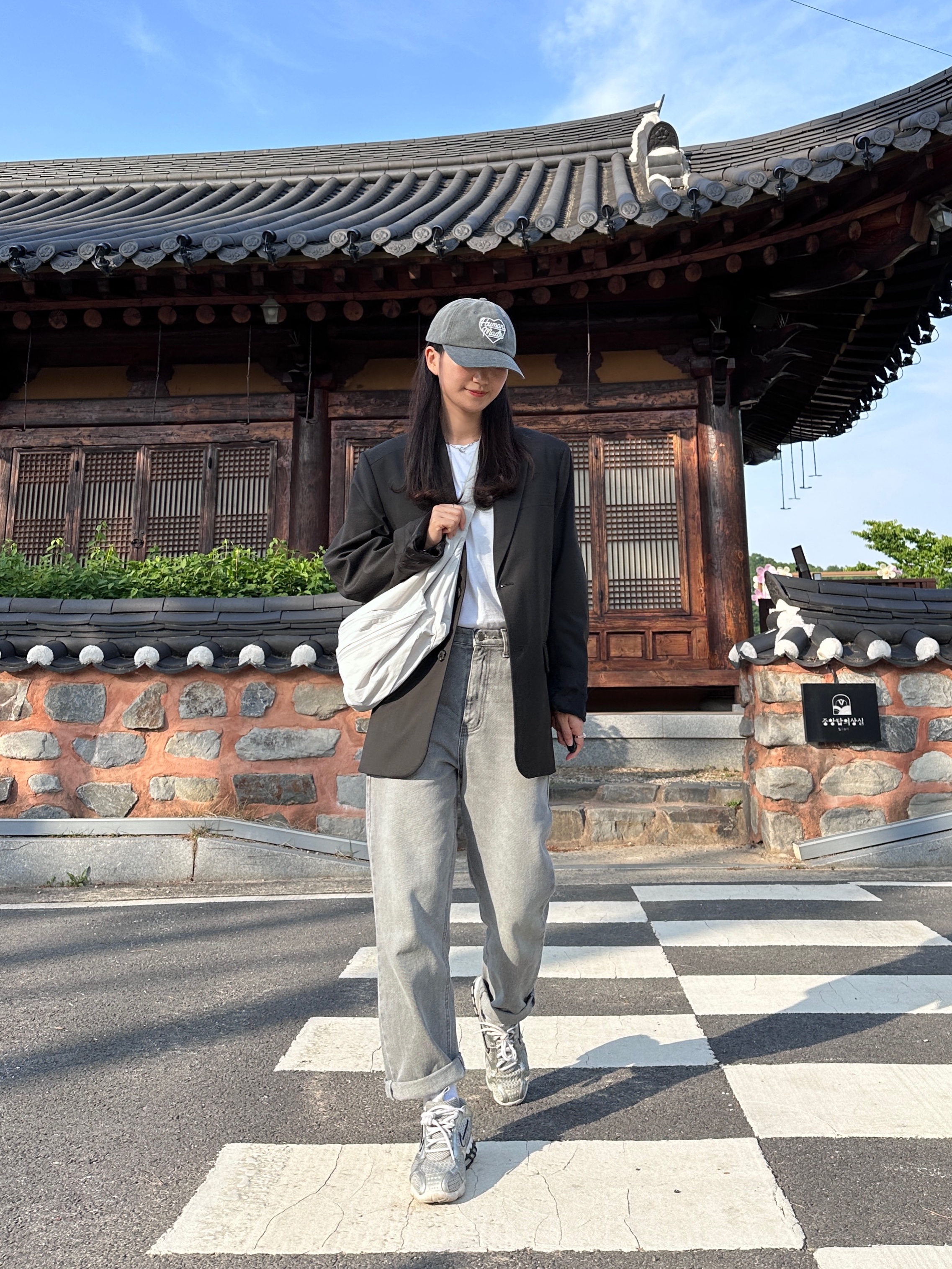 Human Made 6 Panel Cap #1 Black, (W) Nike Air Zoom Spiridon Cage 2 Metallic Silver 착용 스타일 - 1