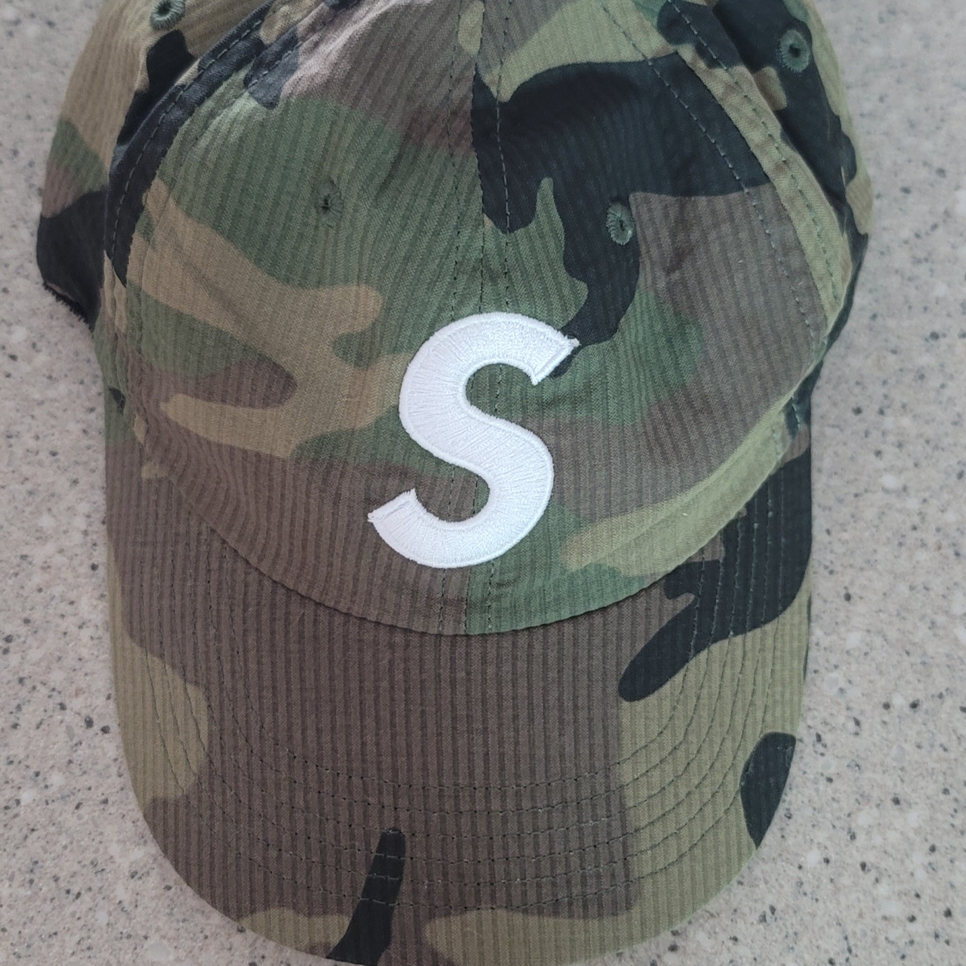 Supreme Seersucker S Logo 6-Panel Woodland Camo - 24SS 착용 스타일