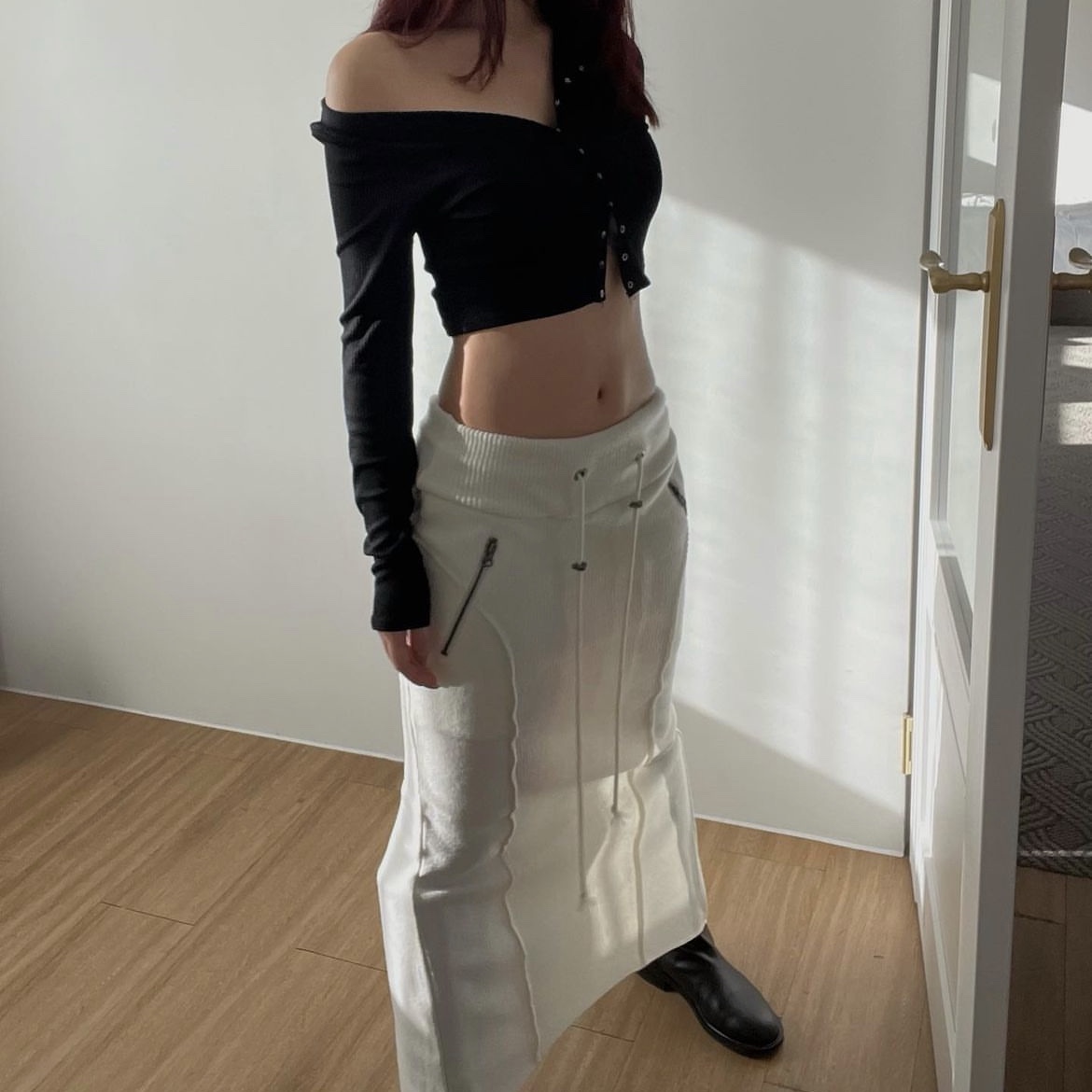 [KREAM 단독] Bonnae Women Wool Skirt Ivory 착용 스타일