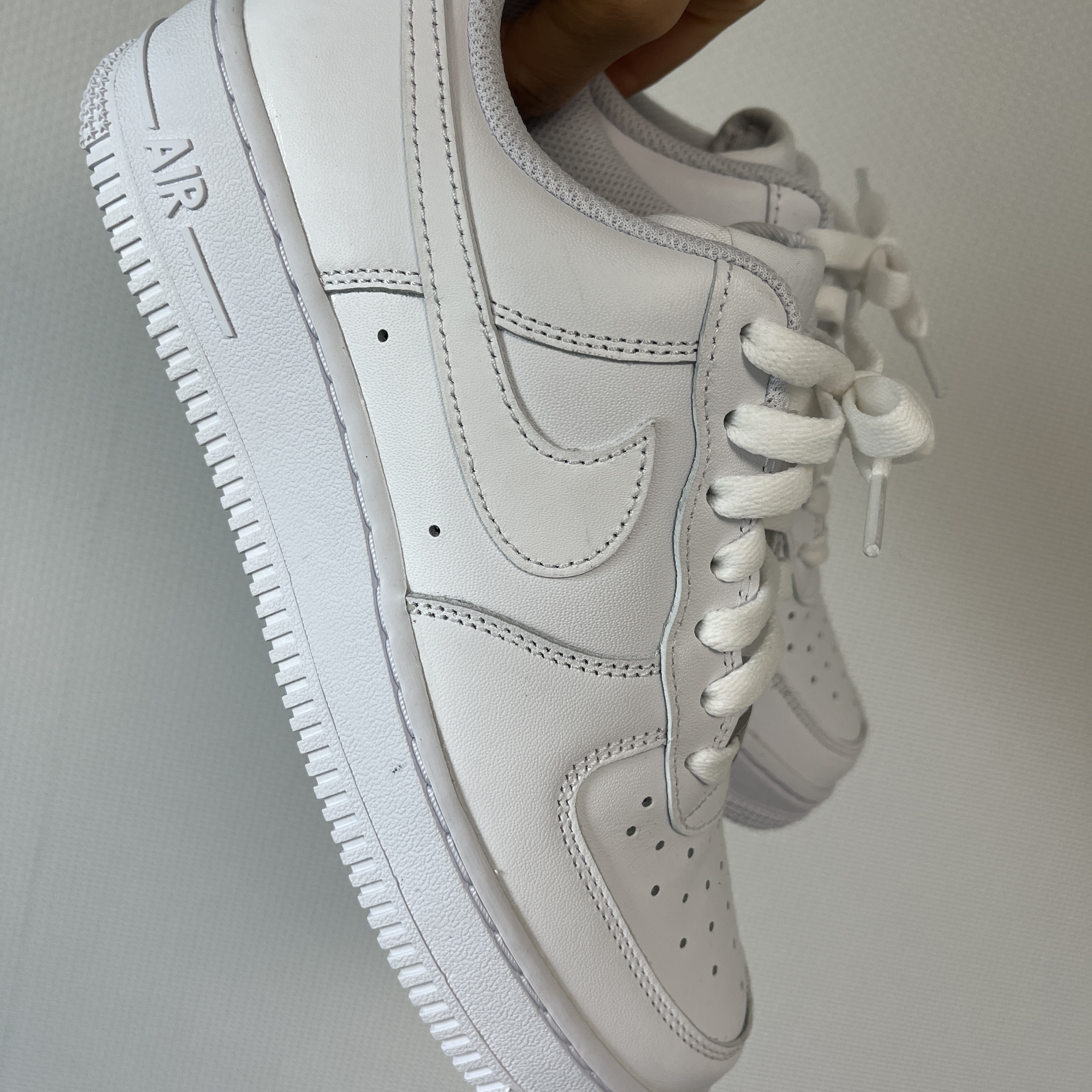 Nike Air Force 1 '07 Low White, (GS) Nike Cortez Basic SL White Pink Prime 착용 스타일 - 2