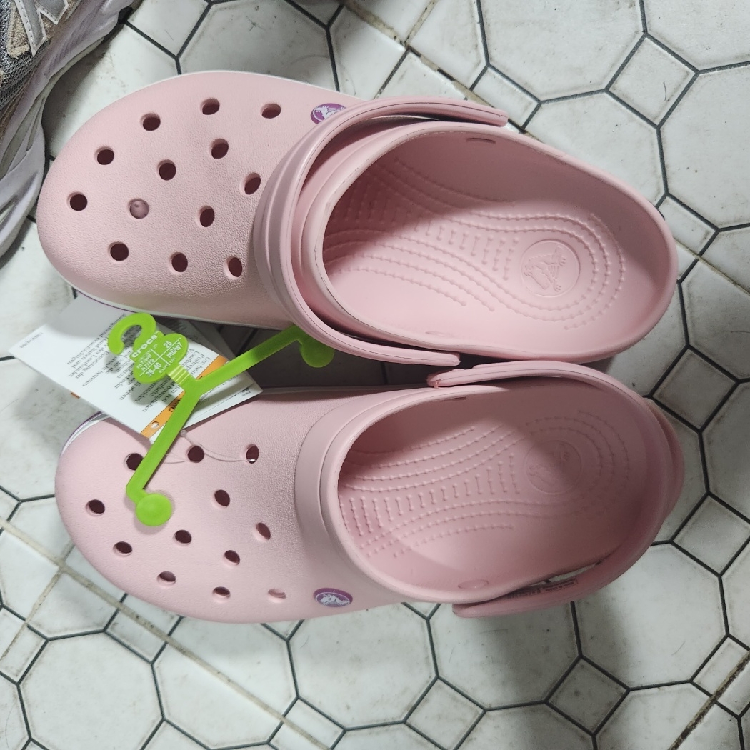 Crocs Crocband Clog Pearl Pink 착용 스타일