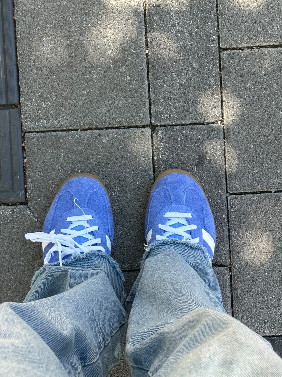 (W) Adidas Gazelle Indoor Blue Fusion Cloud White 착용 스타일
