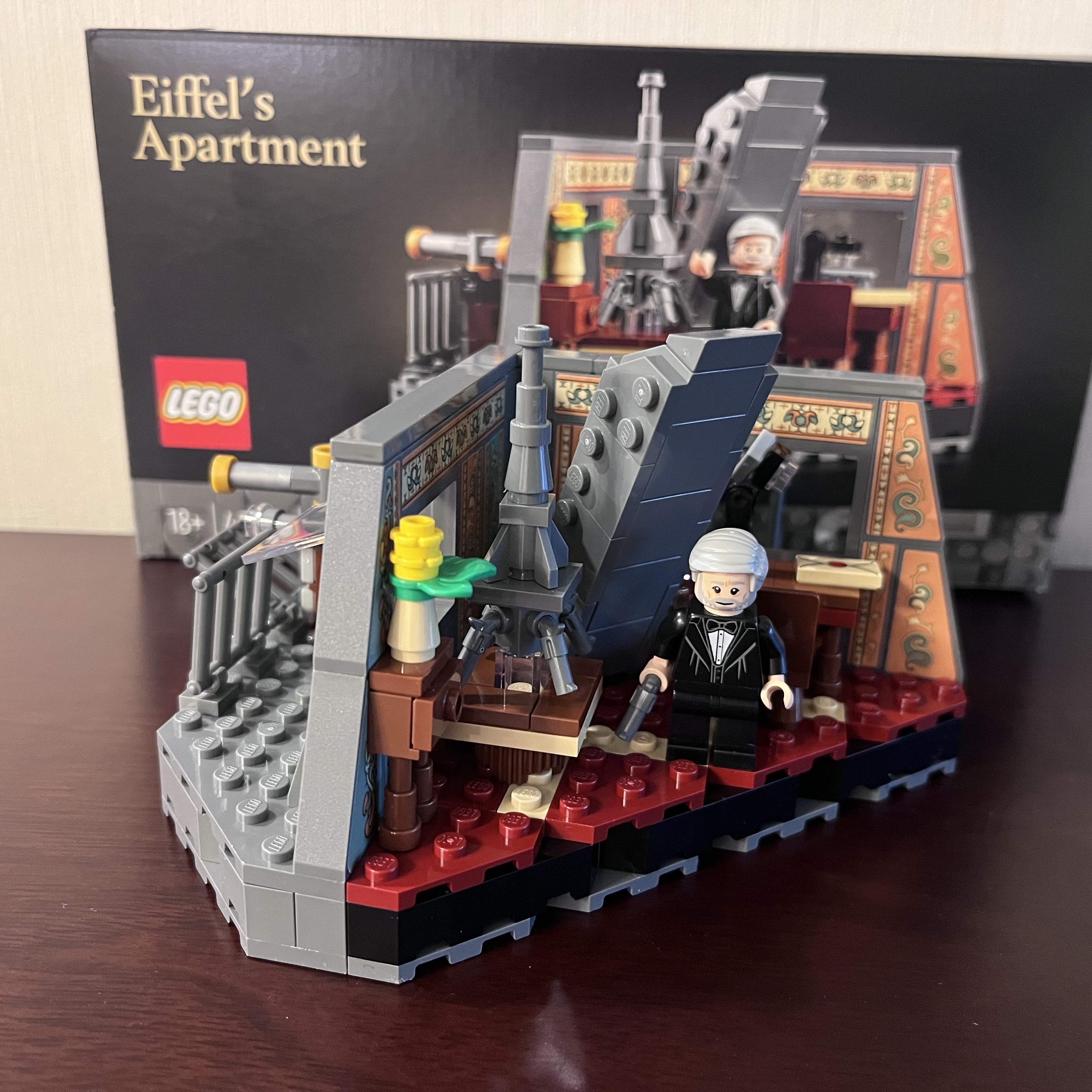 Lego Eiffel’s Apartment 착용 스타일 - 1