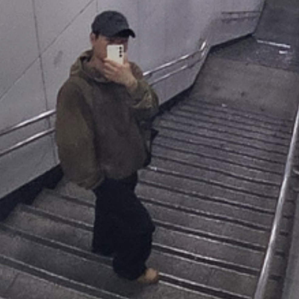 Stussy Wave Dye Beach Shell Jacket Brown, Nike Air Force 1 '07 WB Flax 착용 스타일