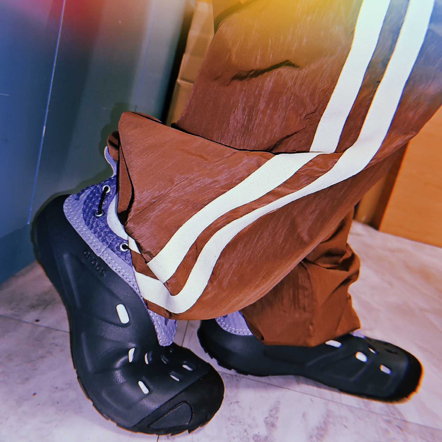 Crocs x Marmot Capital Quick Trail Low Kelp 착용 스타일