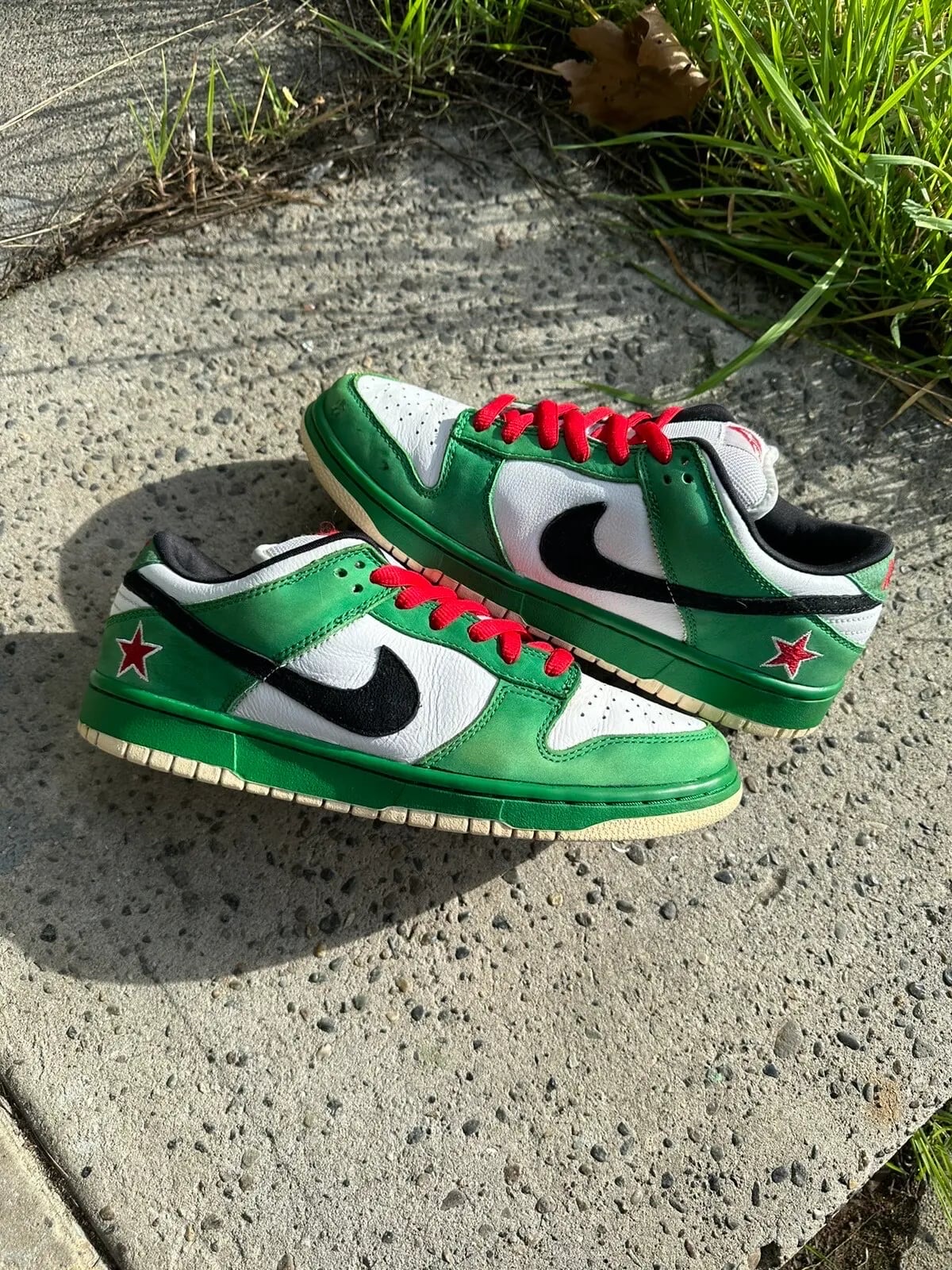 Nike SB Dunk Low Heineken 착용 스타일 - 1