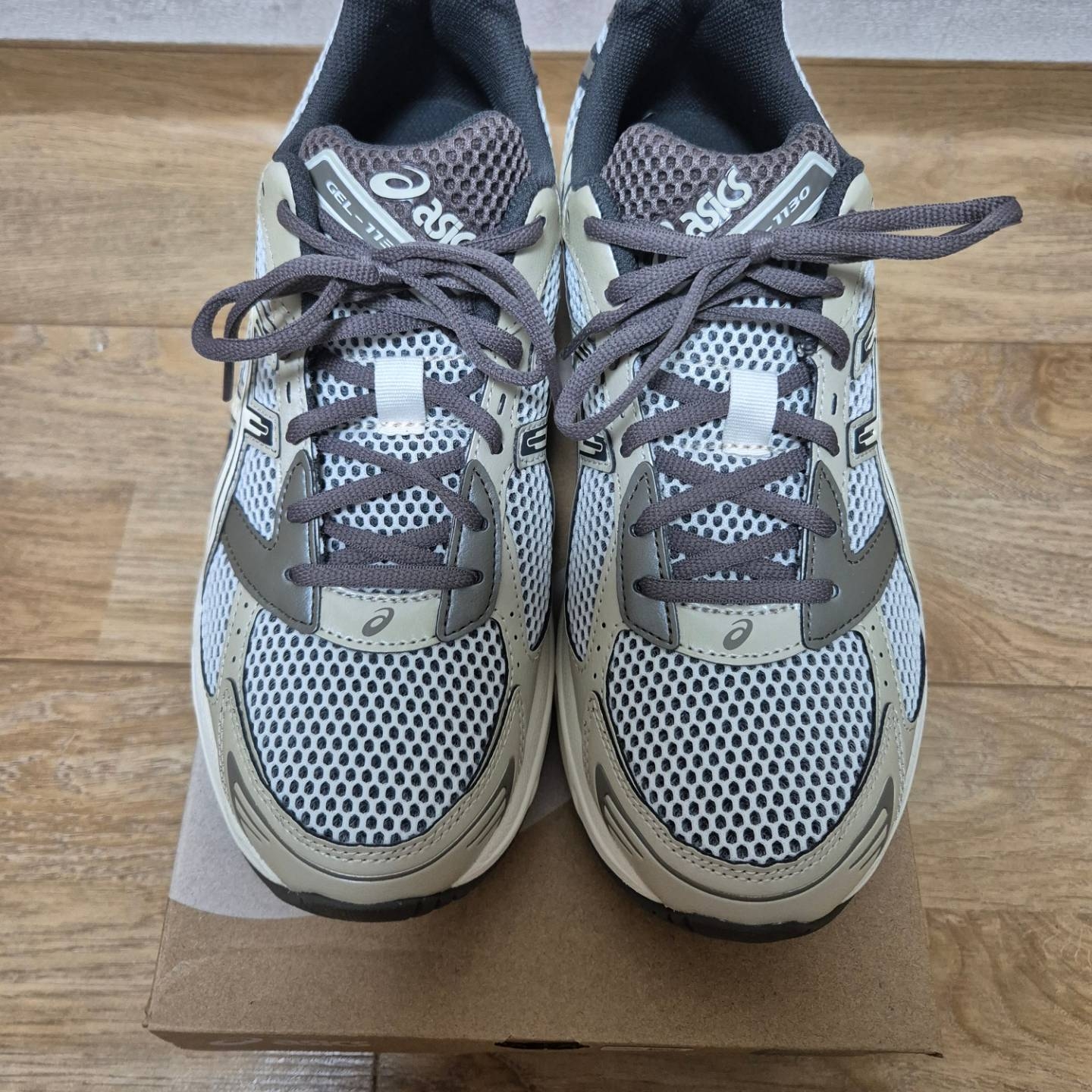 Asics Gel-1130 Birch Dark Taupe - Korea Exclusive 착용 스타일 - 1